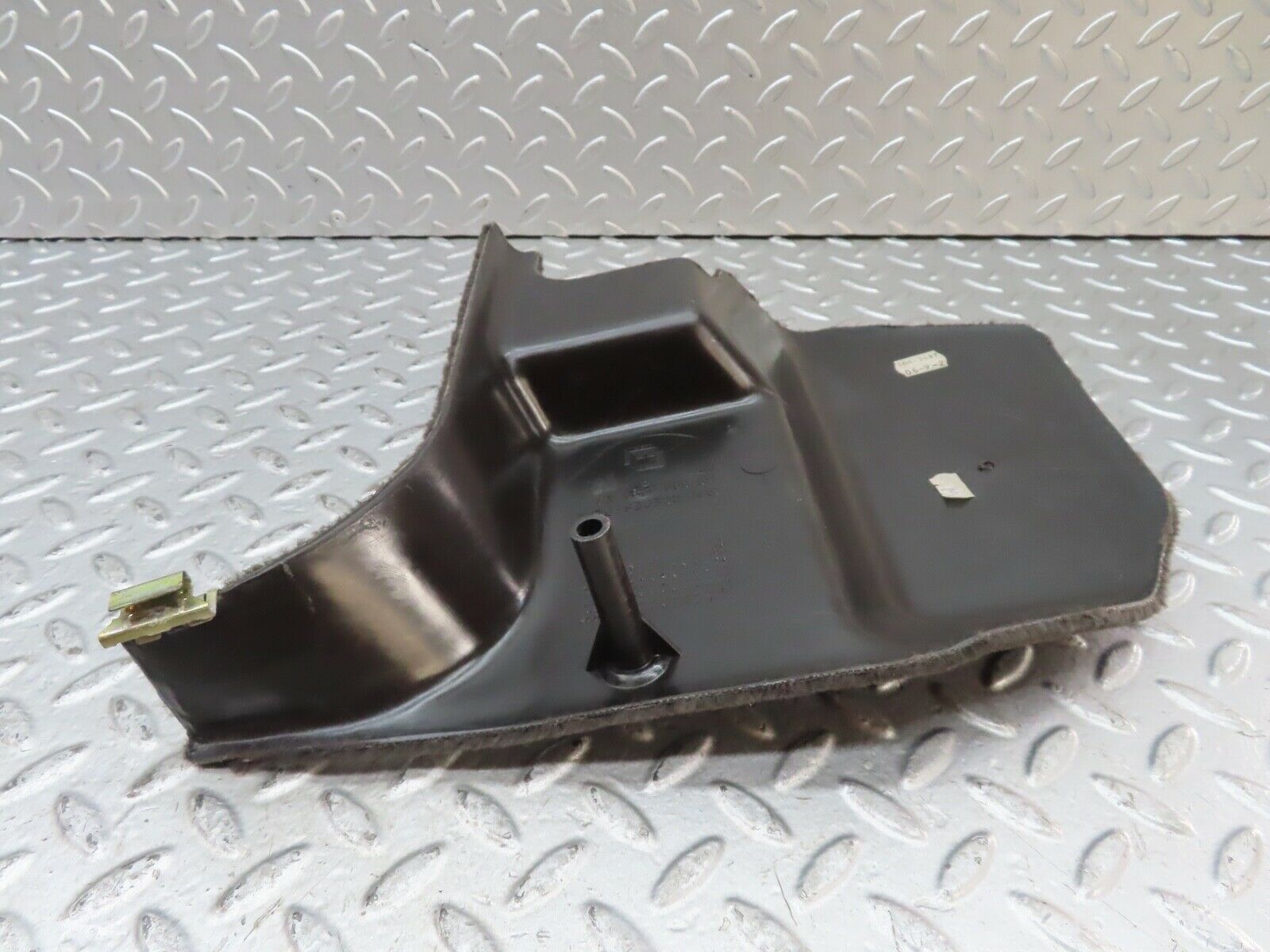 19430 Mercedes-Benz C140 CL420 Coupe Front Right Kick Panel Grey 1406800480