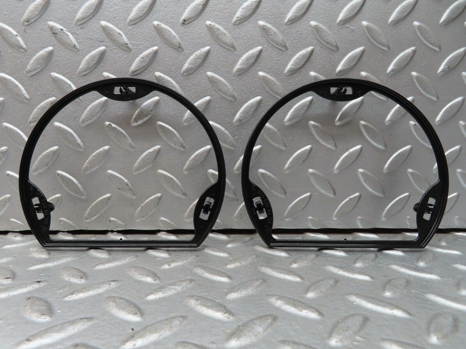 19404 Mercedes-Benz C140 CL420 Coupe Rear Speaker Mounting Ring 1408270130