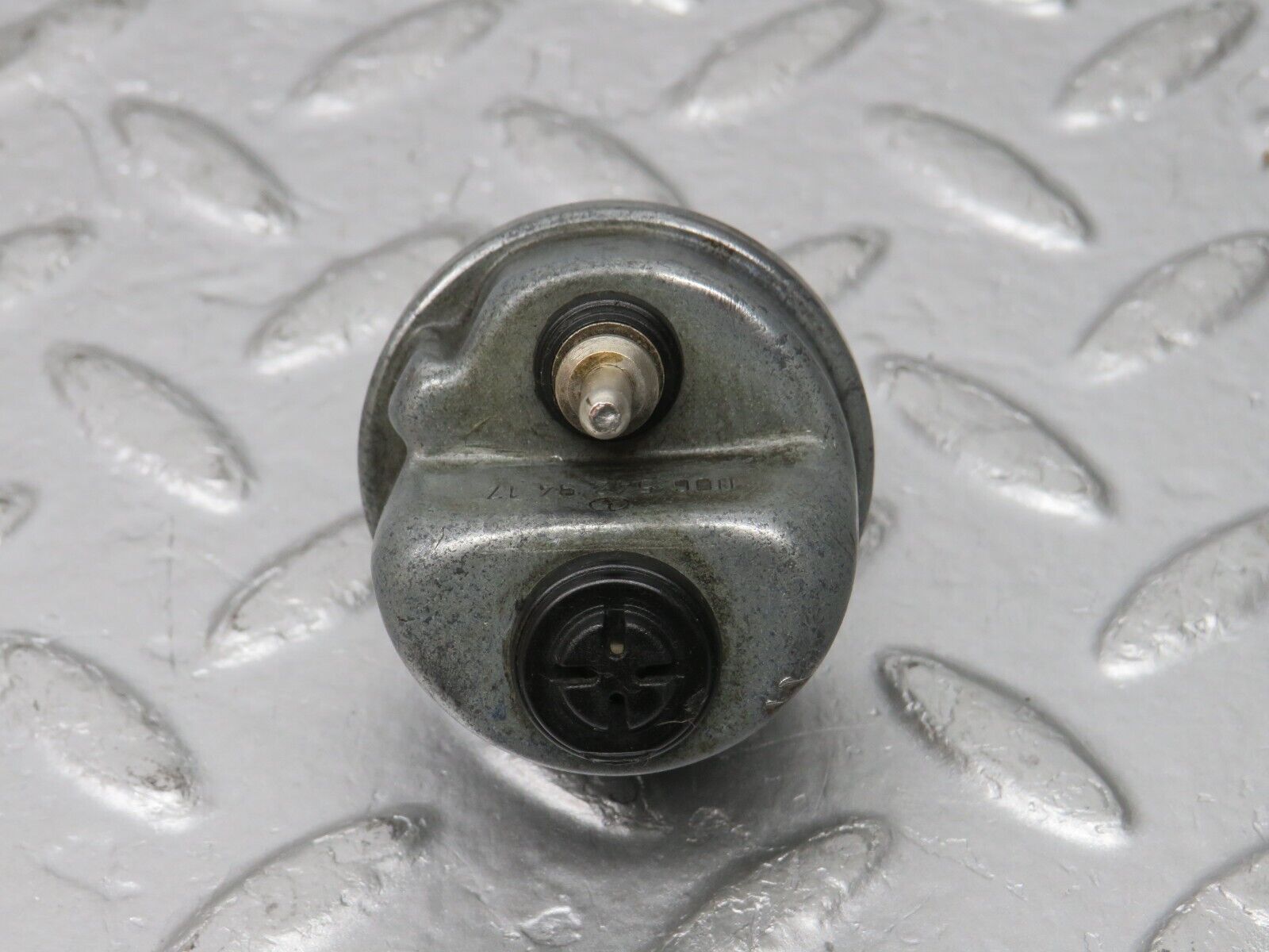 32702 Mercedes-Benz S124 300TE Wagon Oil Pressure Sensor 0065429417