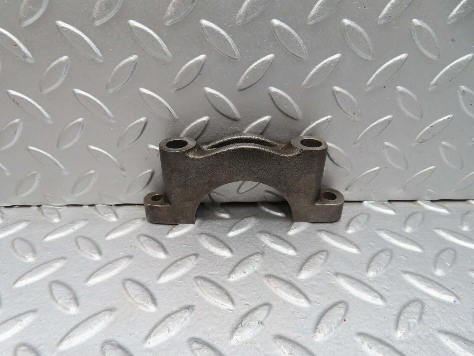 12874 Mercedes-Benz W111 220SE Crankshaft Bearing Holder Block 1800110011