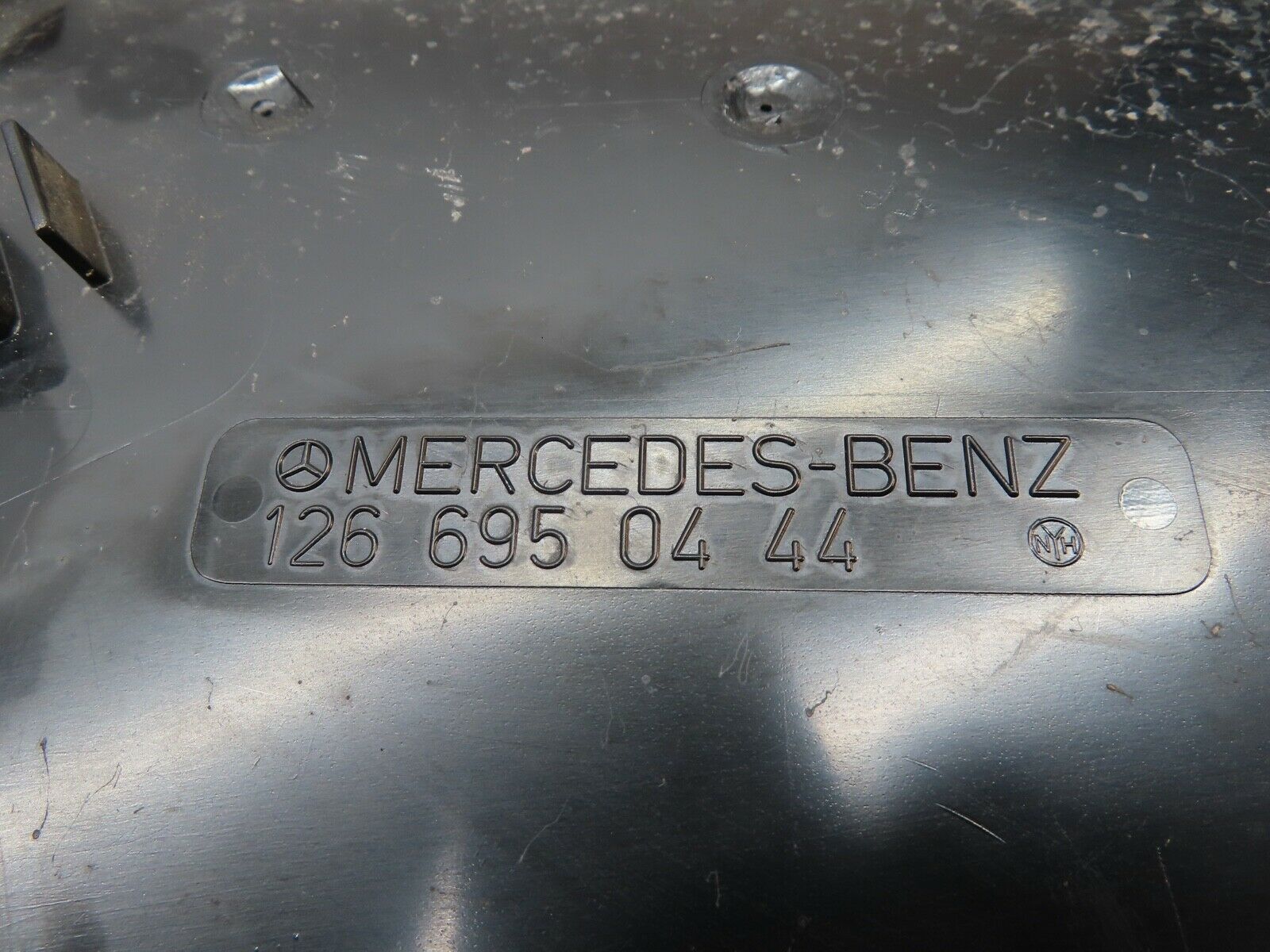 21475 Mercedes-Benz W126 300SE C Pillar Cover Right Side Red 1266950444