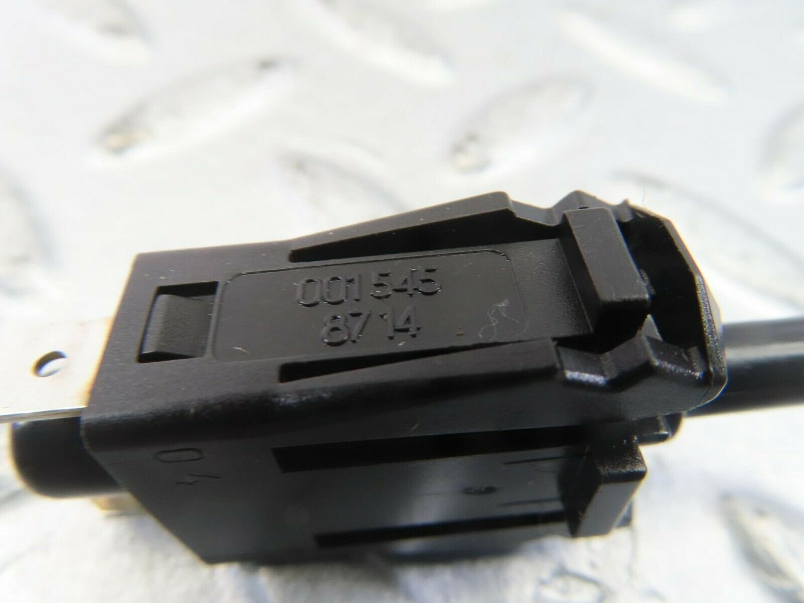 10405 Mercedes-Benz W201 190E Door Contact Switch 0015458714