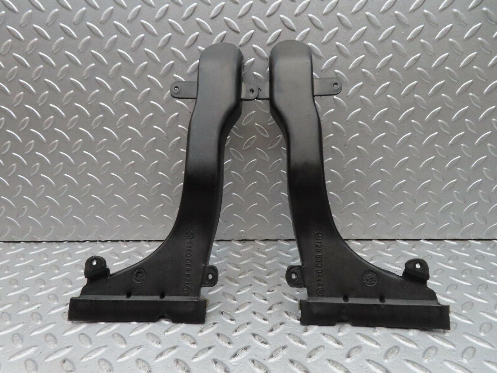 17104 Mercedes-Benz R129 300SL Coupe Front Air Vent Duct Pair