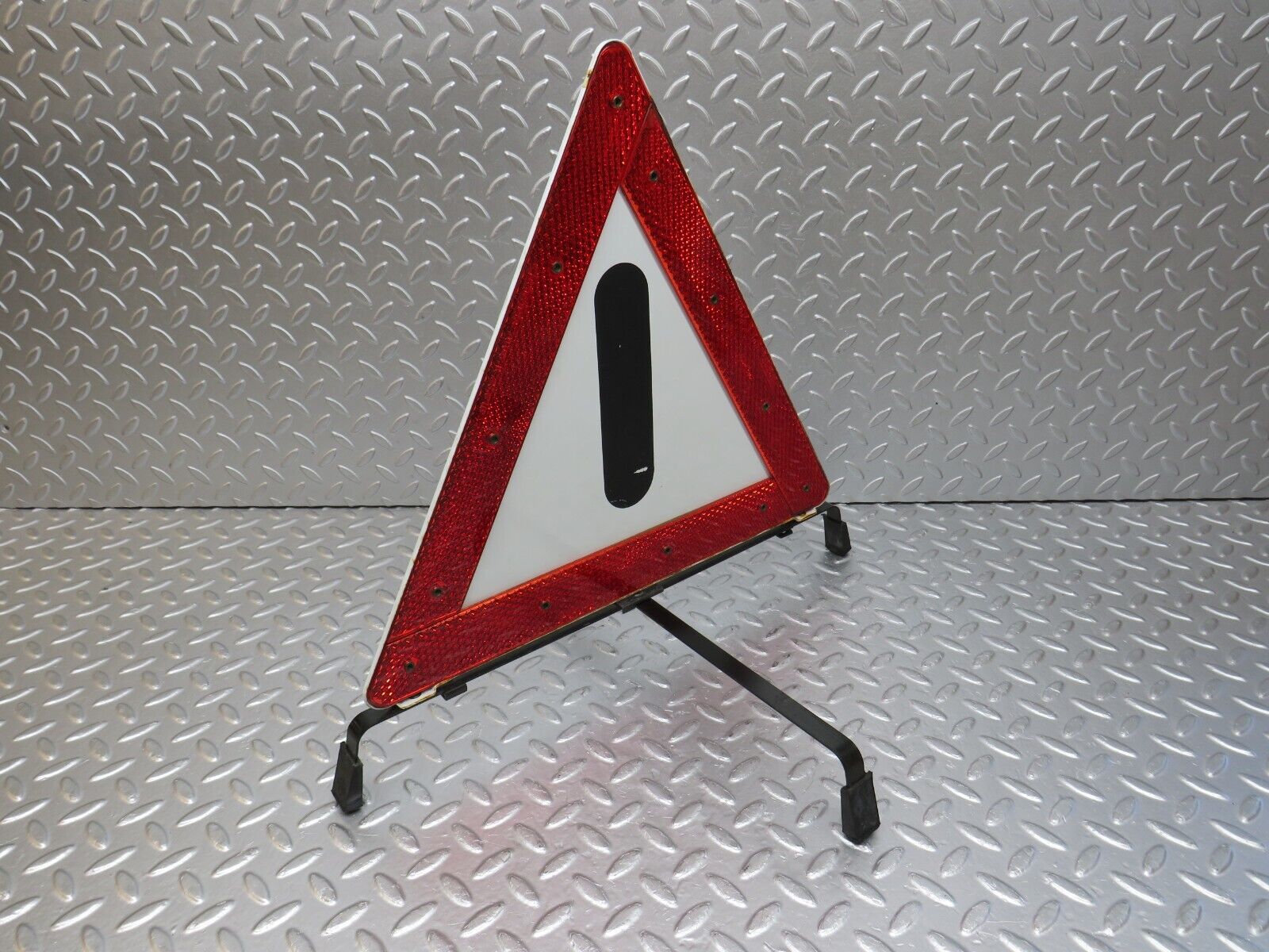 33573 Mercedes-Benz W201 190E 2.0L Warning Triangle