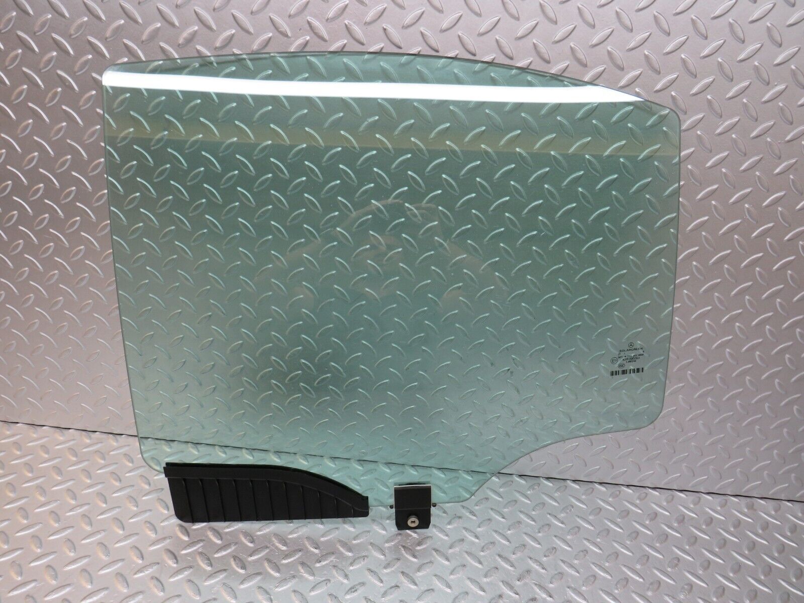 35165 Mercedes-Benz W221 Rear Left Door Window Glass