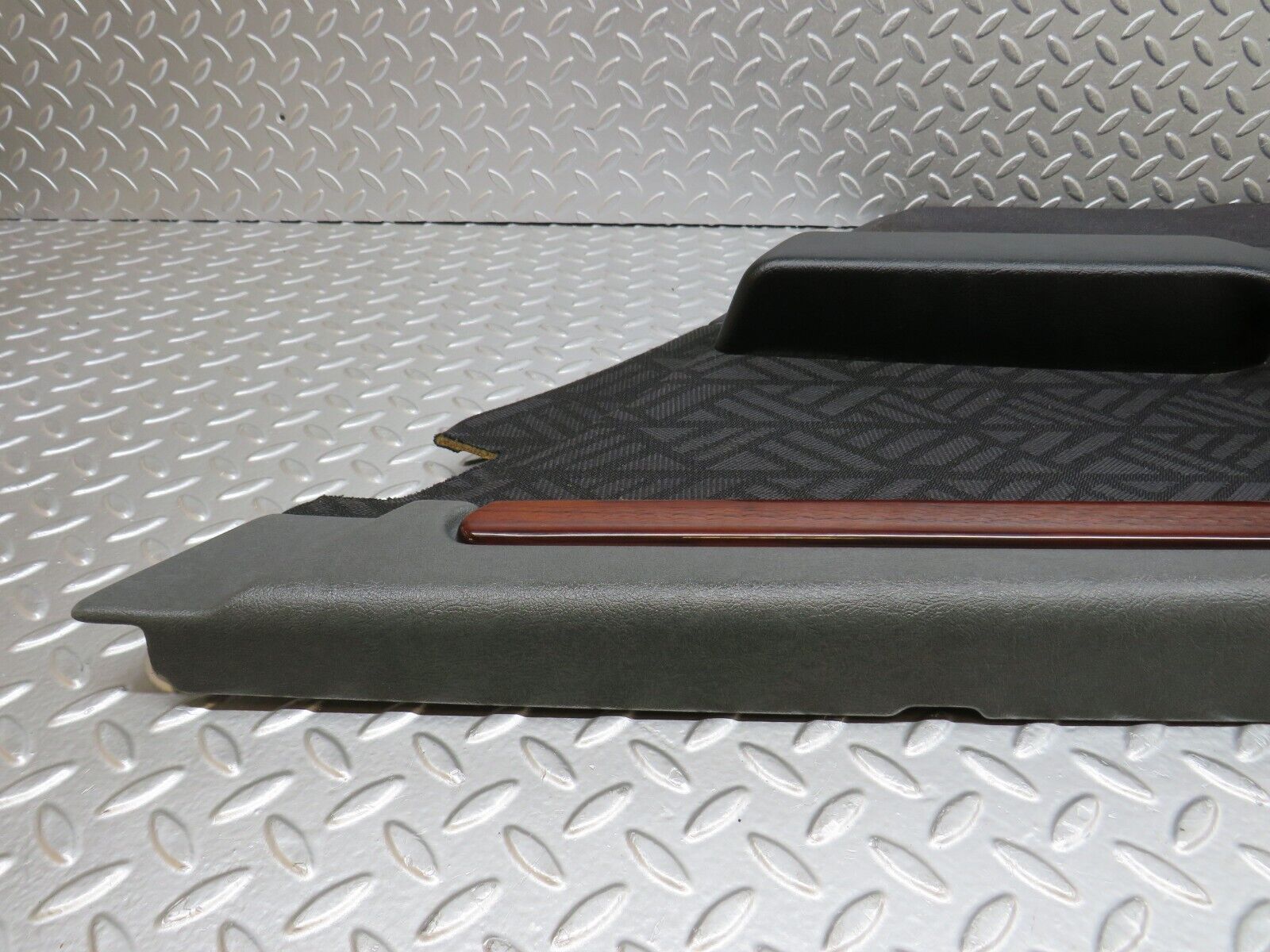 33357 Mercedes-Benz W202 C180 Rear Right Door Card 2027303870