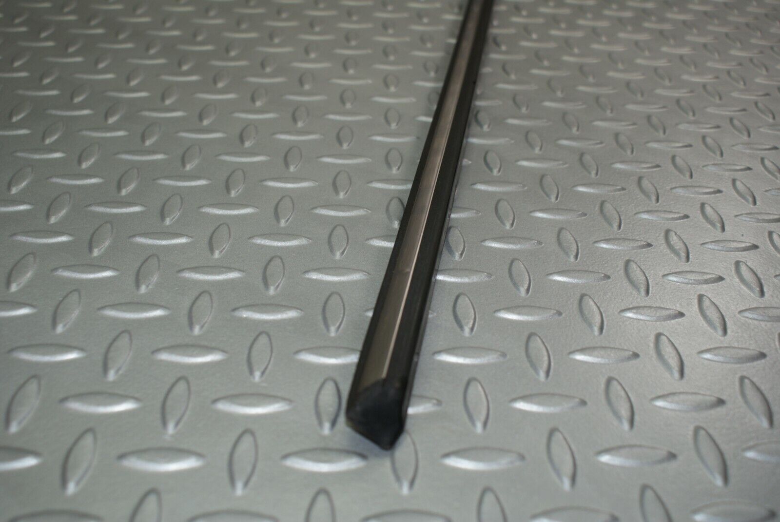 2946 Mercedes-Benz C123 280CE Coupe Left Door Centre Moulding Trim