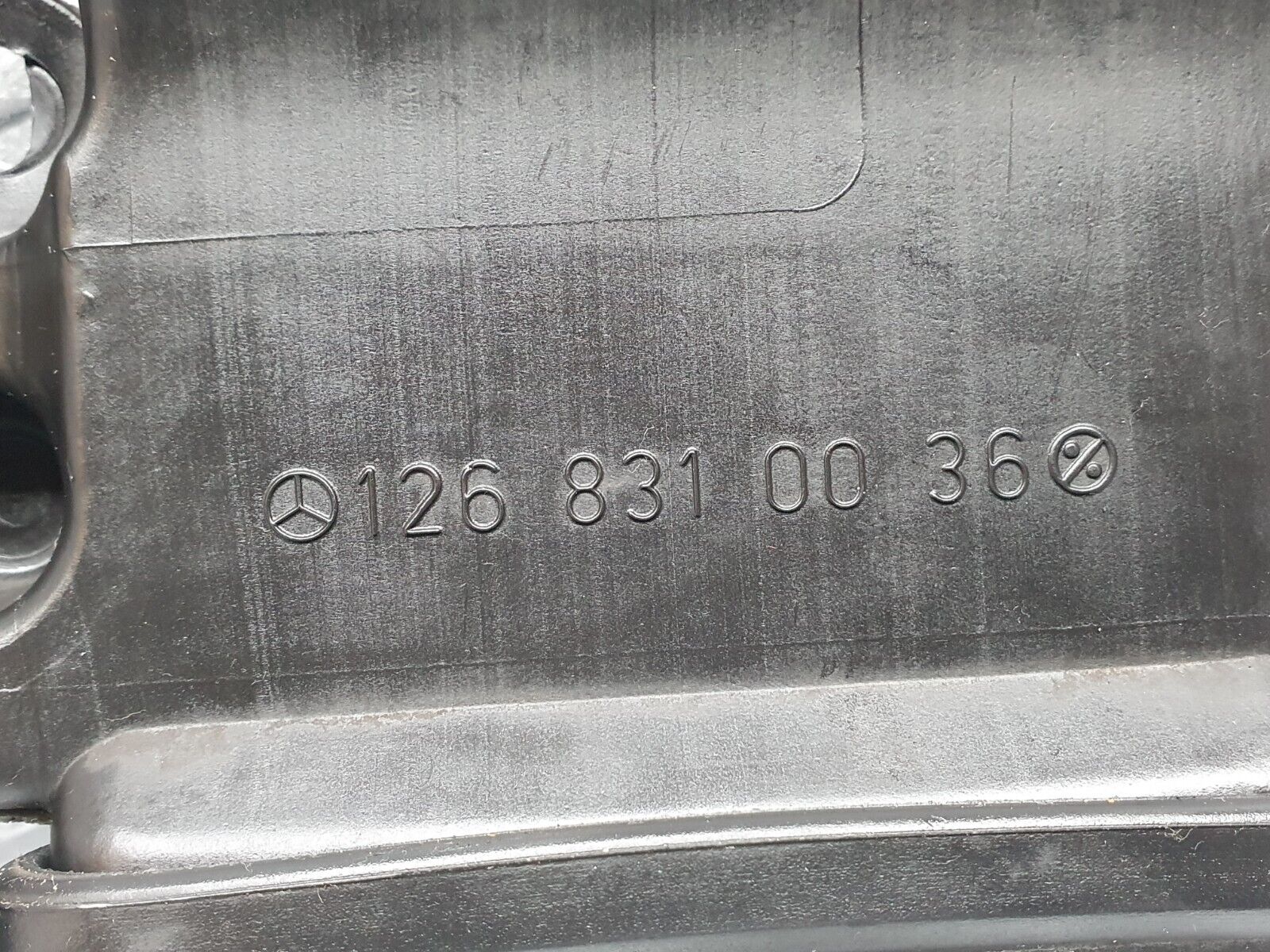 41145 Mercedes-Benz W126 300SE Dashboard Centre Air Vent 1268310036 1269970181