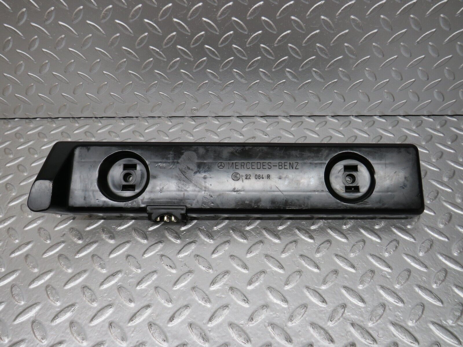 31052 Mercedes-Benz W123 200D Tail Light Bulb Holder Right Side 22064R