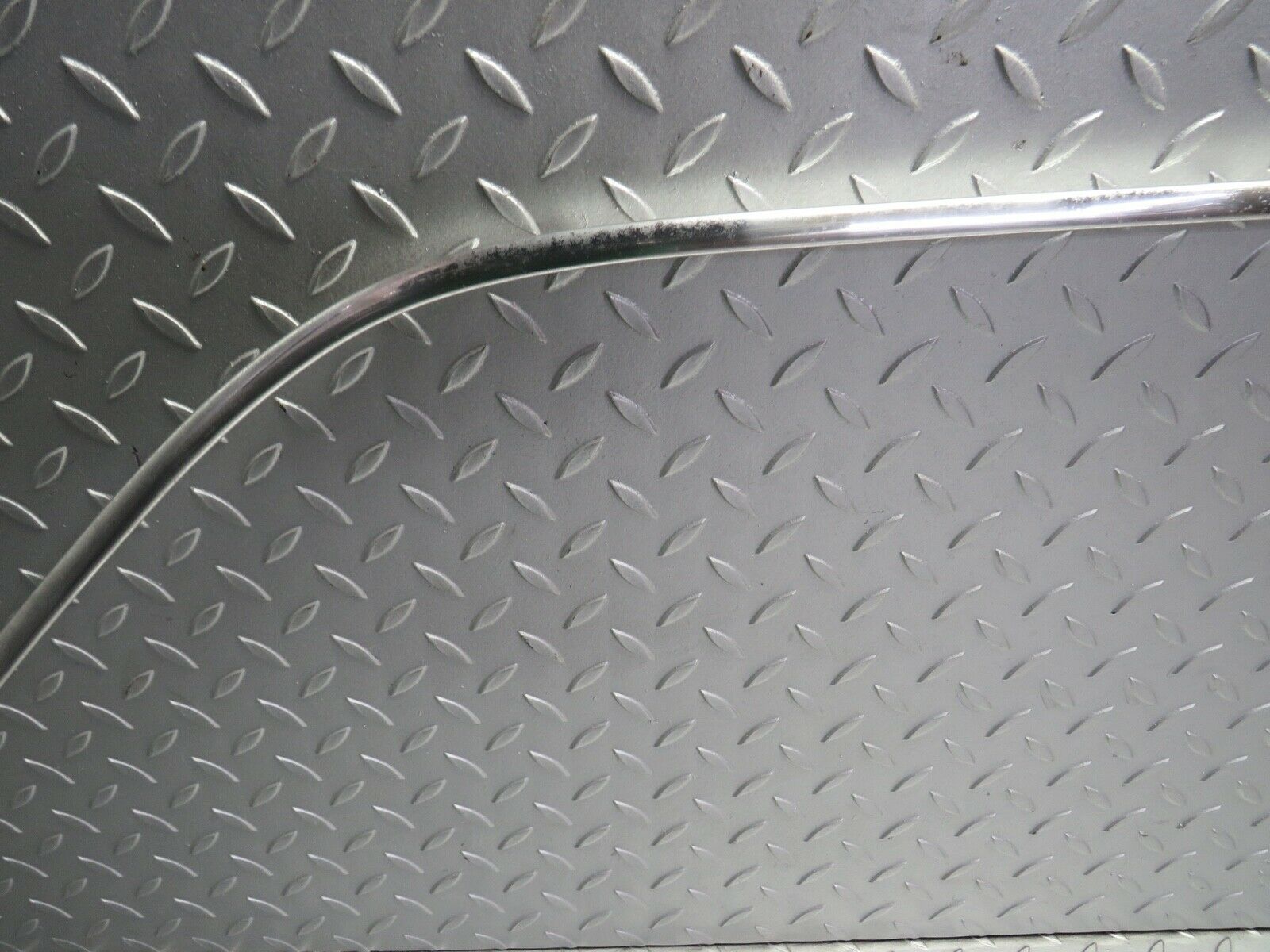 21807 Mercedes-Benz W126 300SE Roof Chrome Trim Right Side