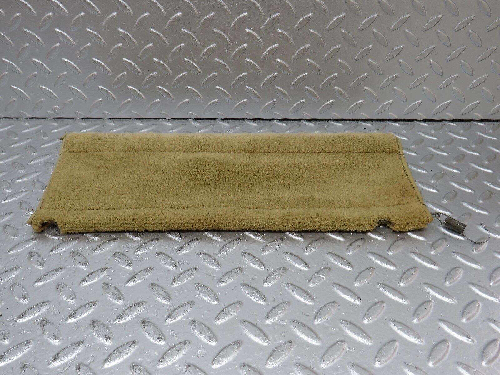 34450 Mercedes-Benz C126 380SEC Front Right Seat Under Cover Beige