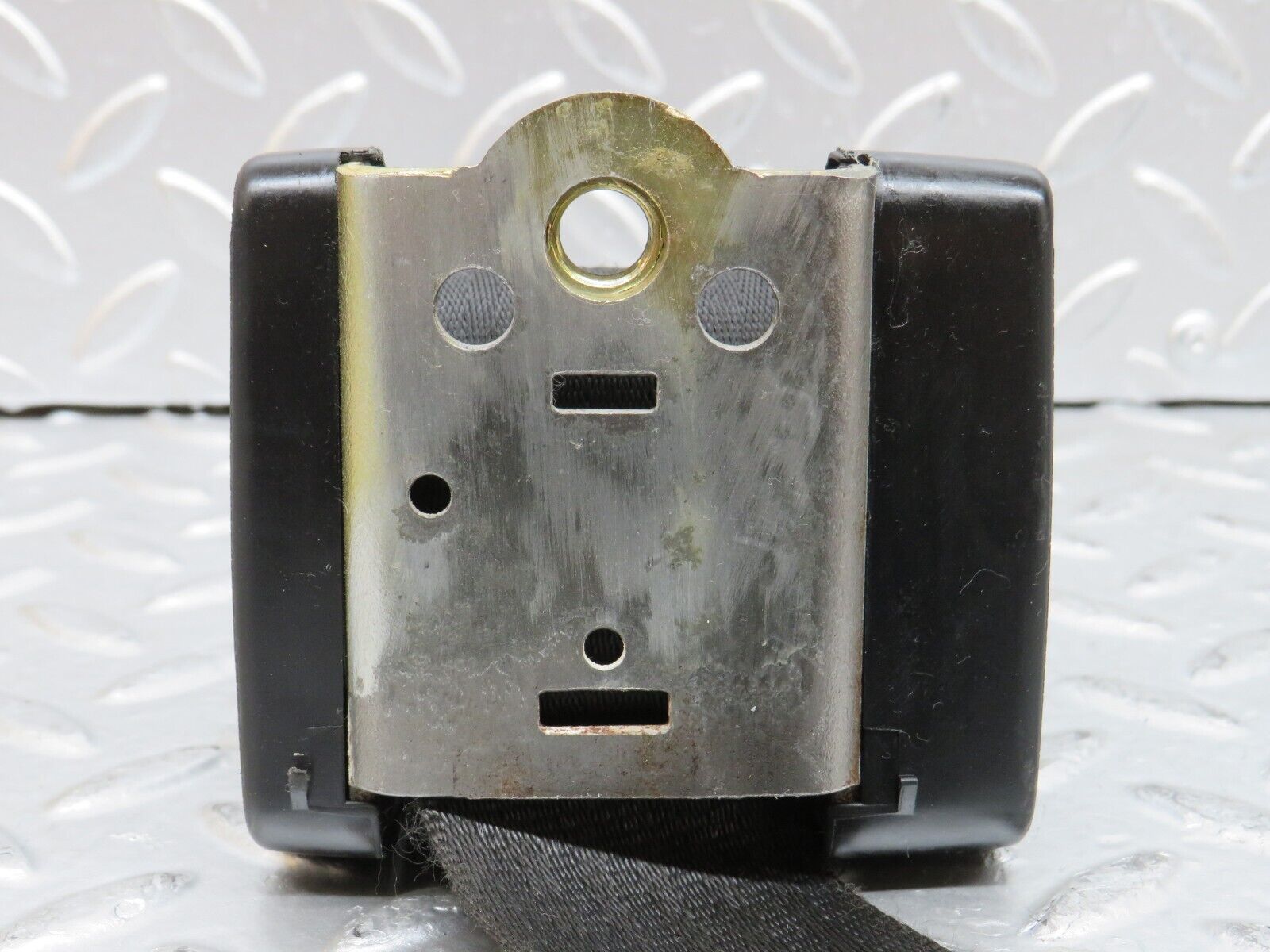 28161 Mercedes-Benz W123 280E Front Right Seat Belt 1238605285