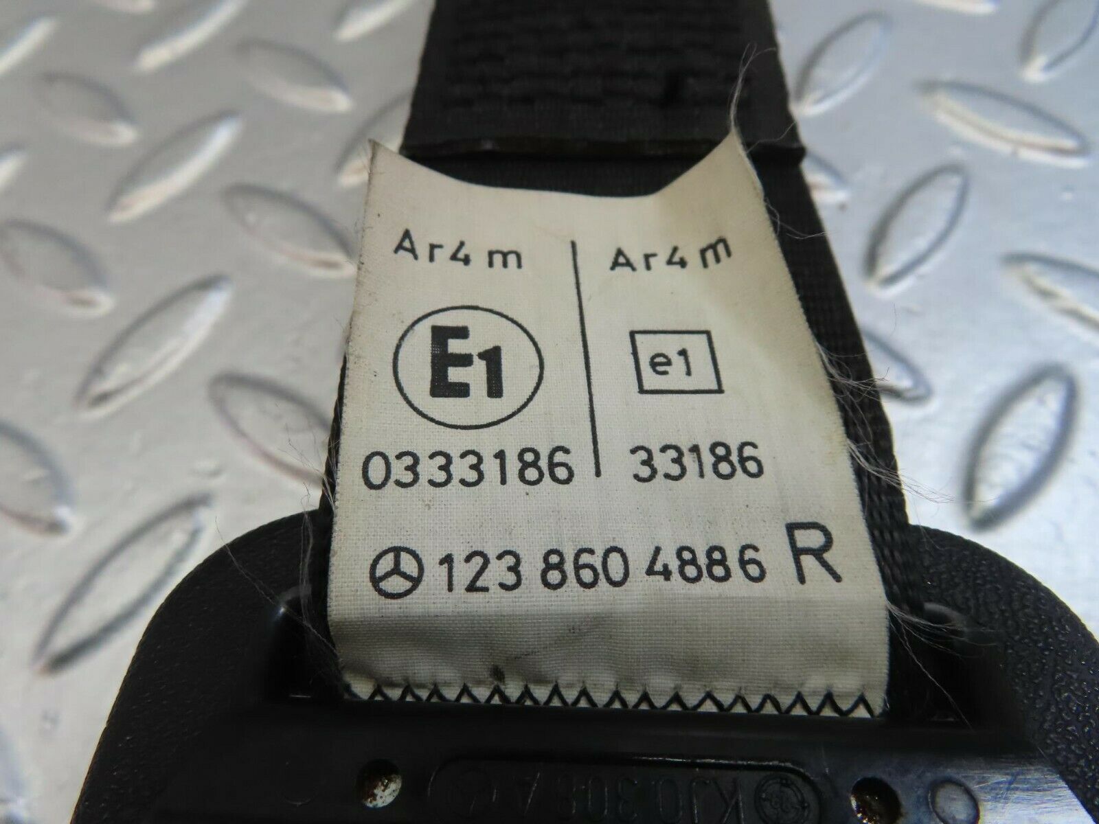 10874 Mercedes-Benz W123 230E Front Right Seat Belt With Buckle 1238604886