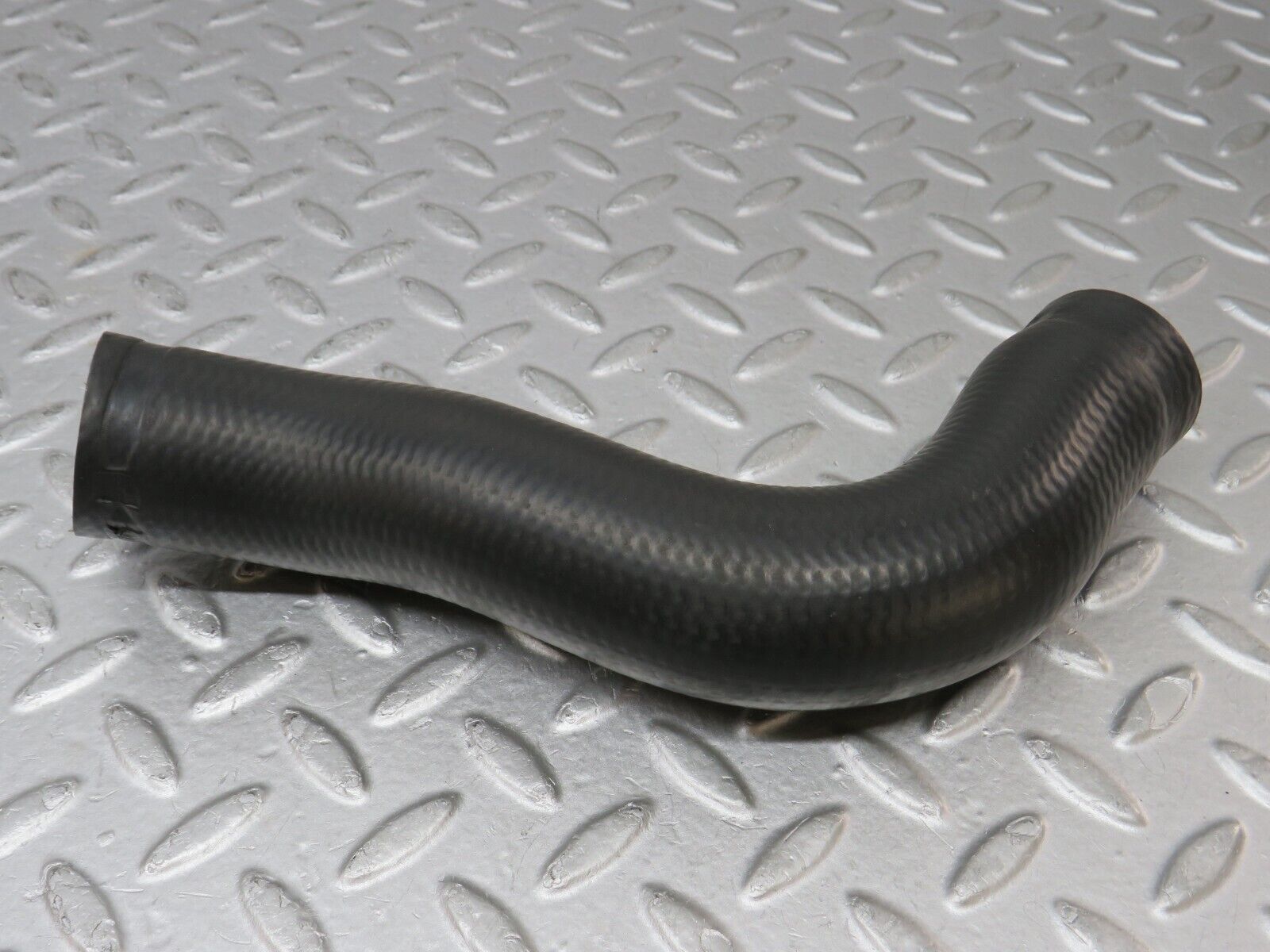 36284 Mercedes-Benz W126 420SE Radiator Hose Pipe 1265014782 1265014682