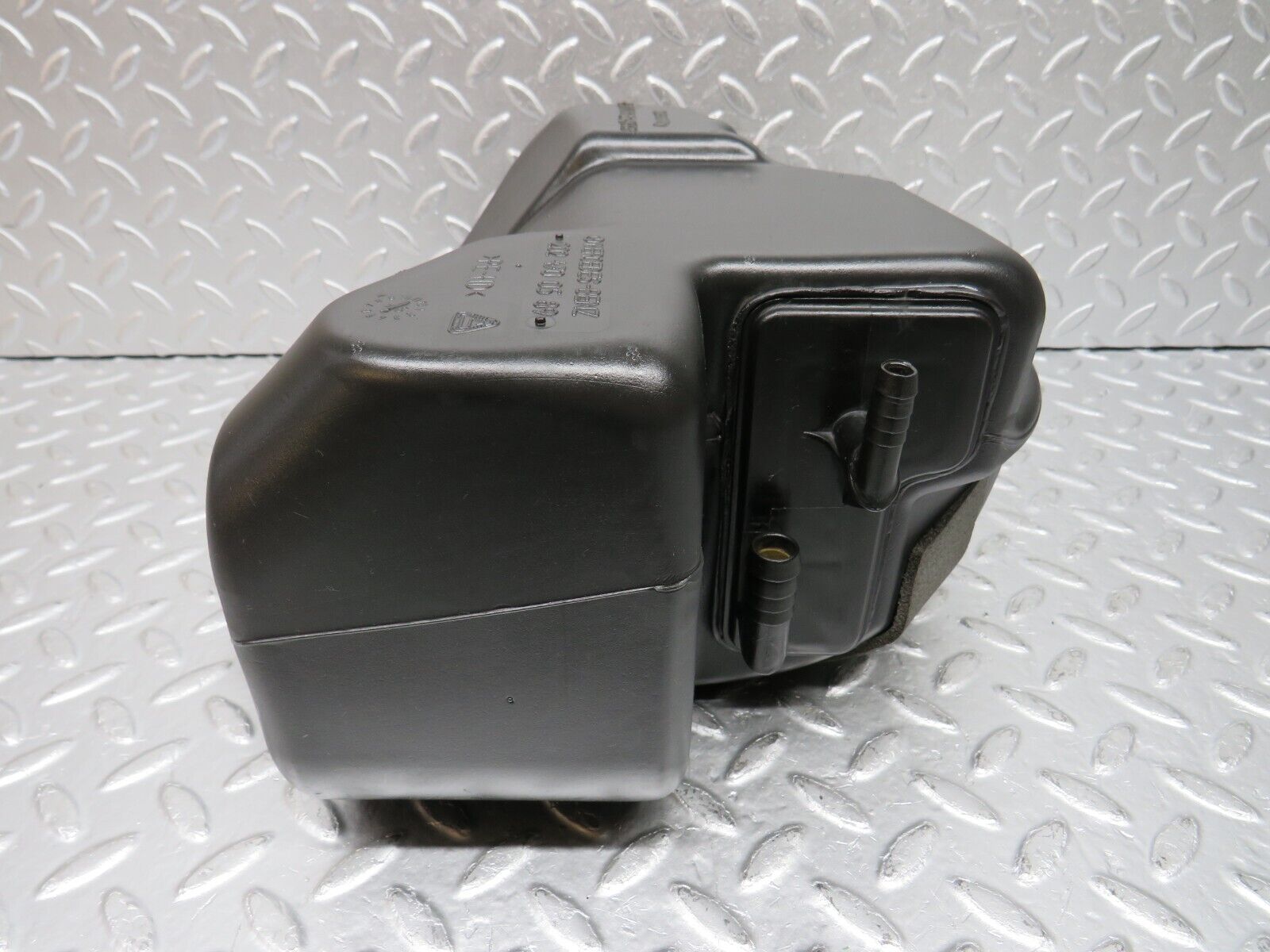 33344 Mercedes-Benz W202 C180 Fuel System Expansion Tank 2024700589