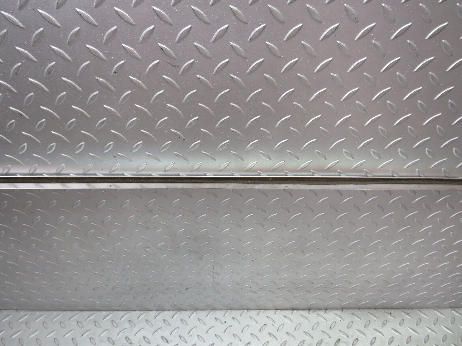 36324 Mercedes-Benz W126 420SE Roof Chrome Trim Right Side