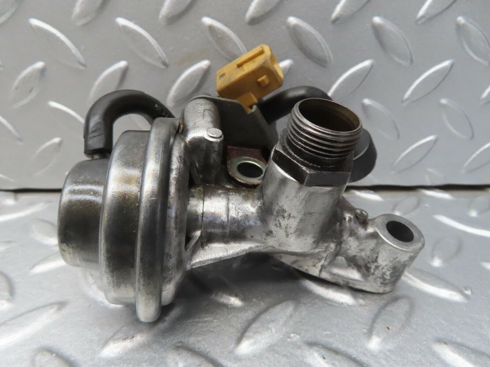 13417 Mercedes-Benz W220 S430 EGR Valve & Solenoid Valve 1121400060 7.22136.00