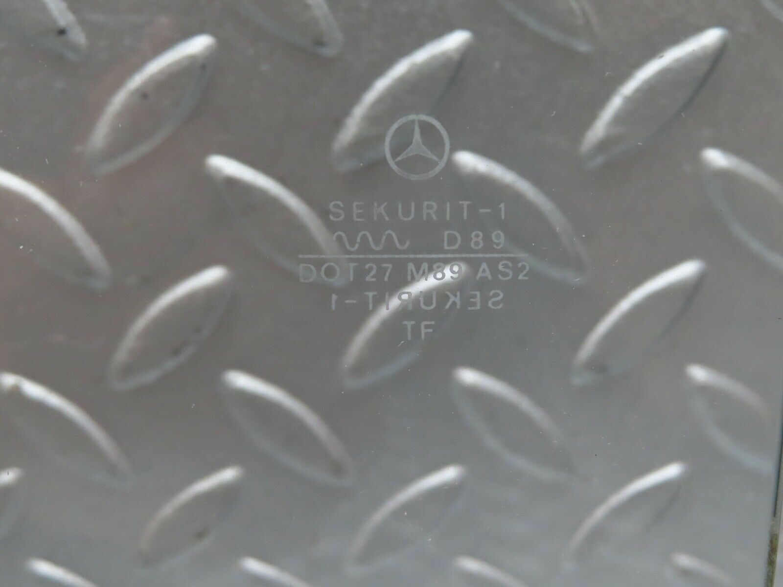 18112 Mercedes-Benz W123 200 Rear Left Window Glass