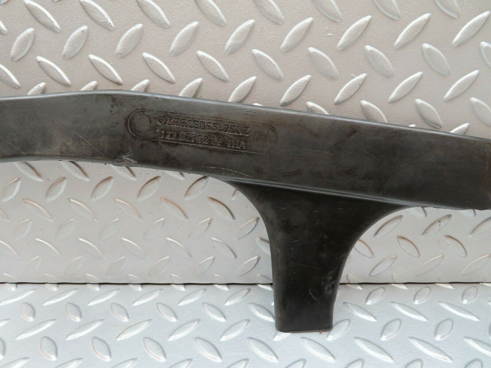 3733 Mercedes-Benz S123 200T Wagon Cable Cover Rear Right 1238210236