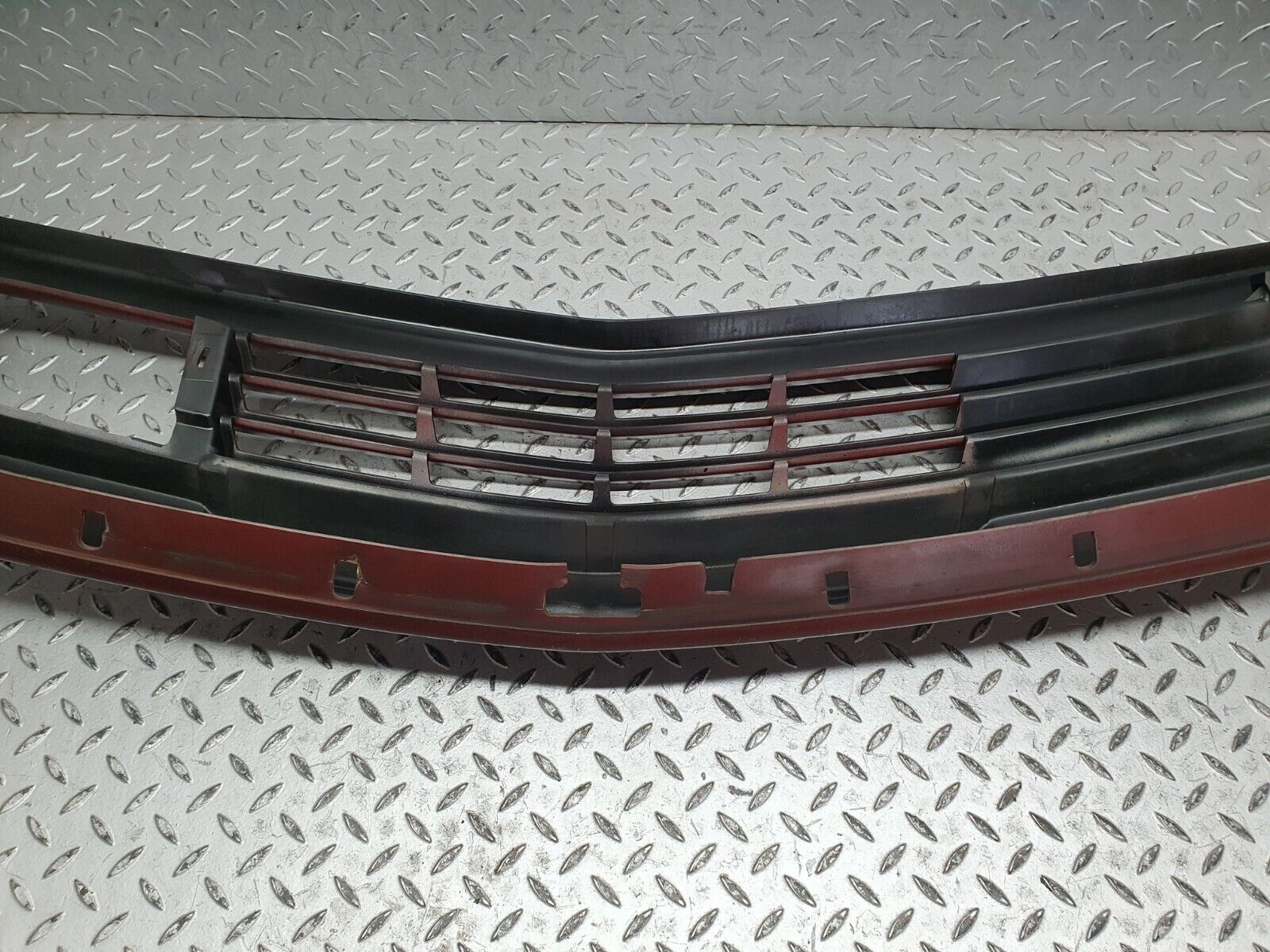 41276 Mercedes-Benz W126 300SE Front Bumper 1268802440 1268800205