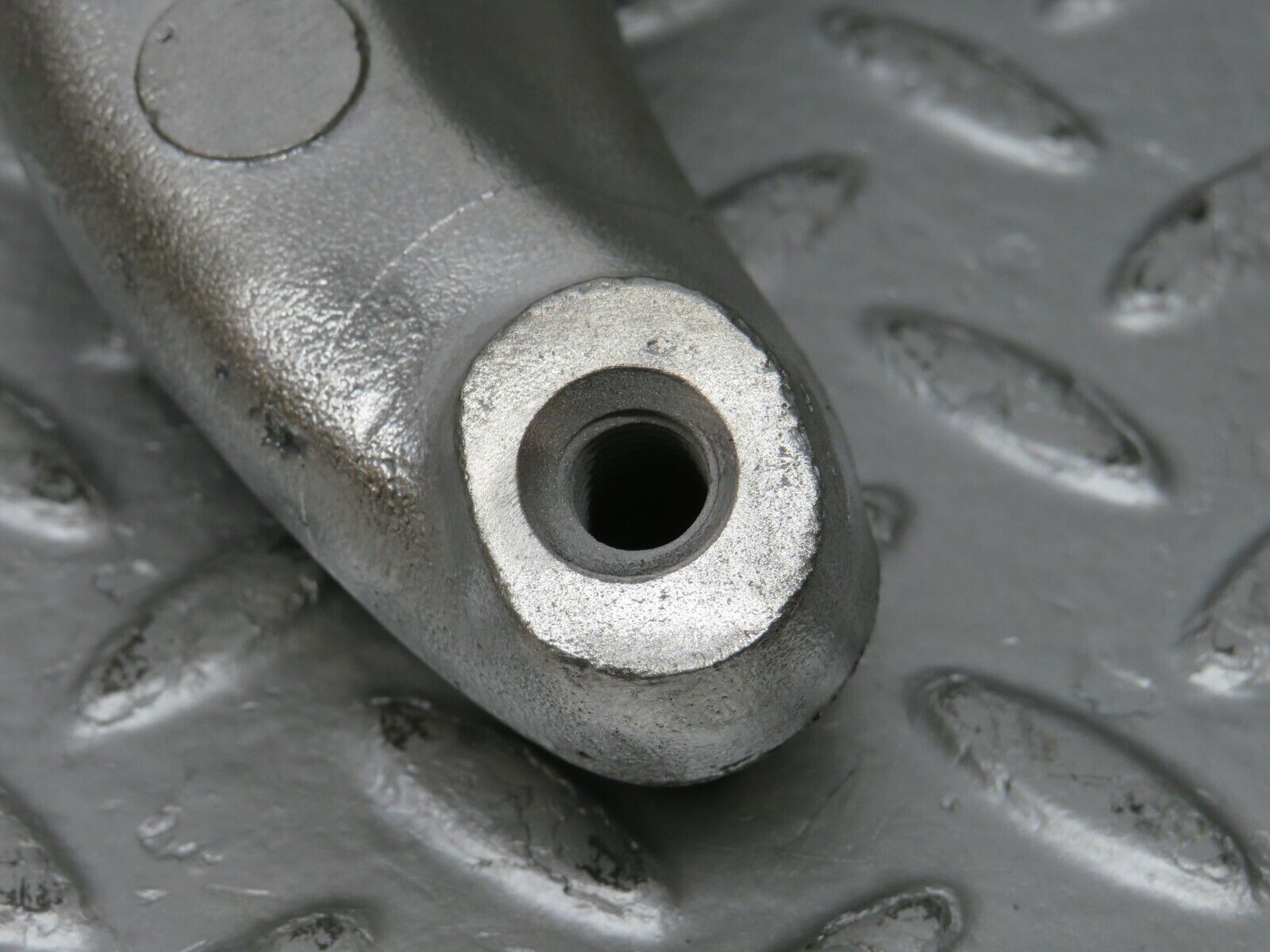 32887 Mercedes-Benz W123 300D Engine Mount Bracket Left Side 6152231304