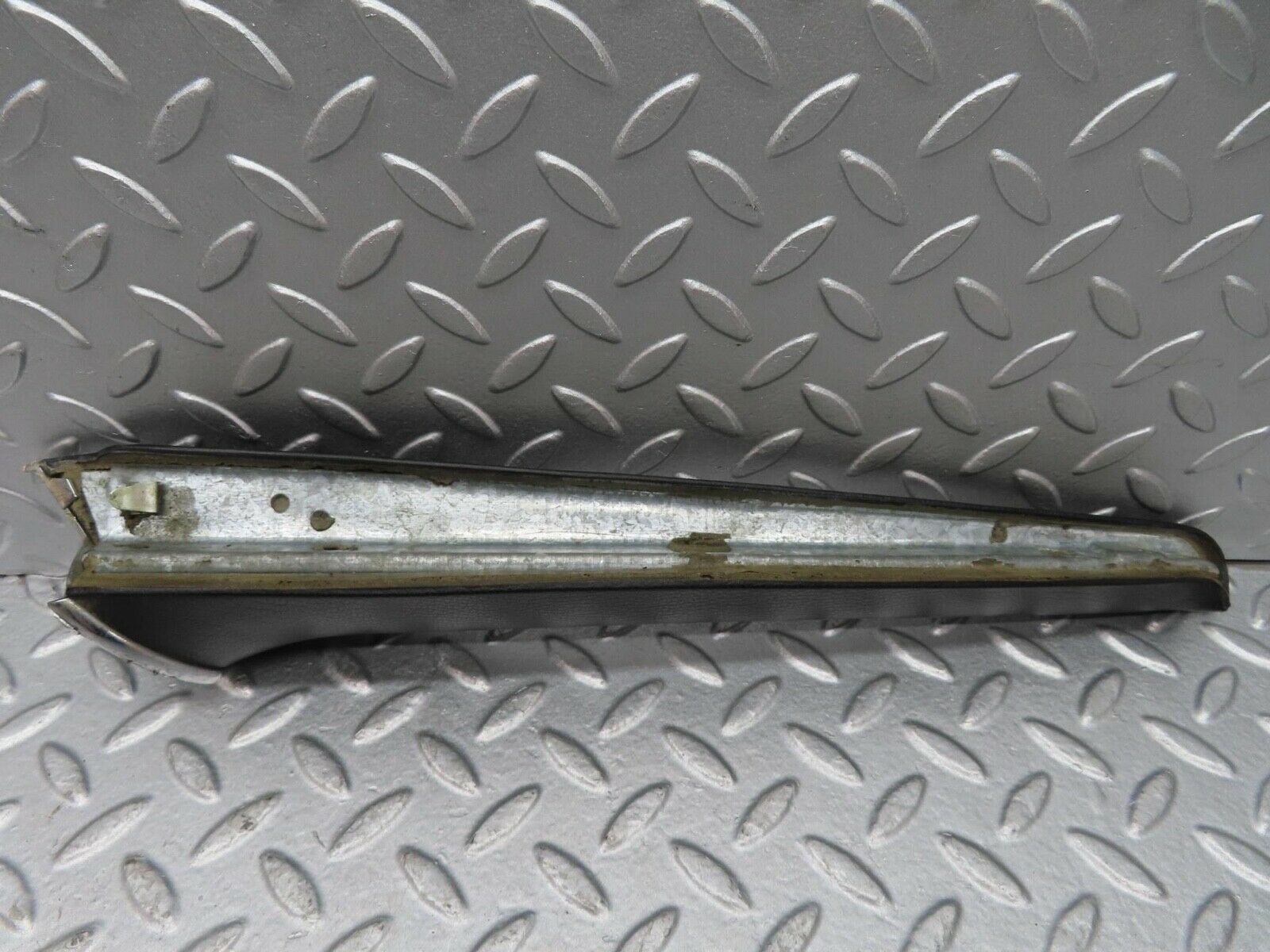 14222 Mercedes-Benz W116 350SE Front Right Door Trim Interior Black