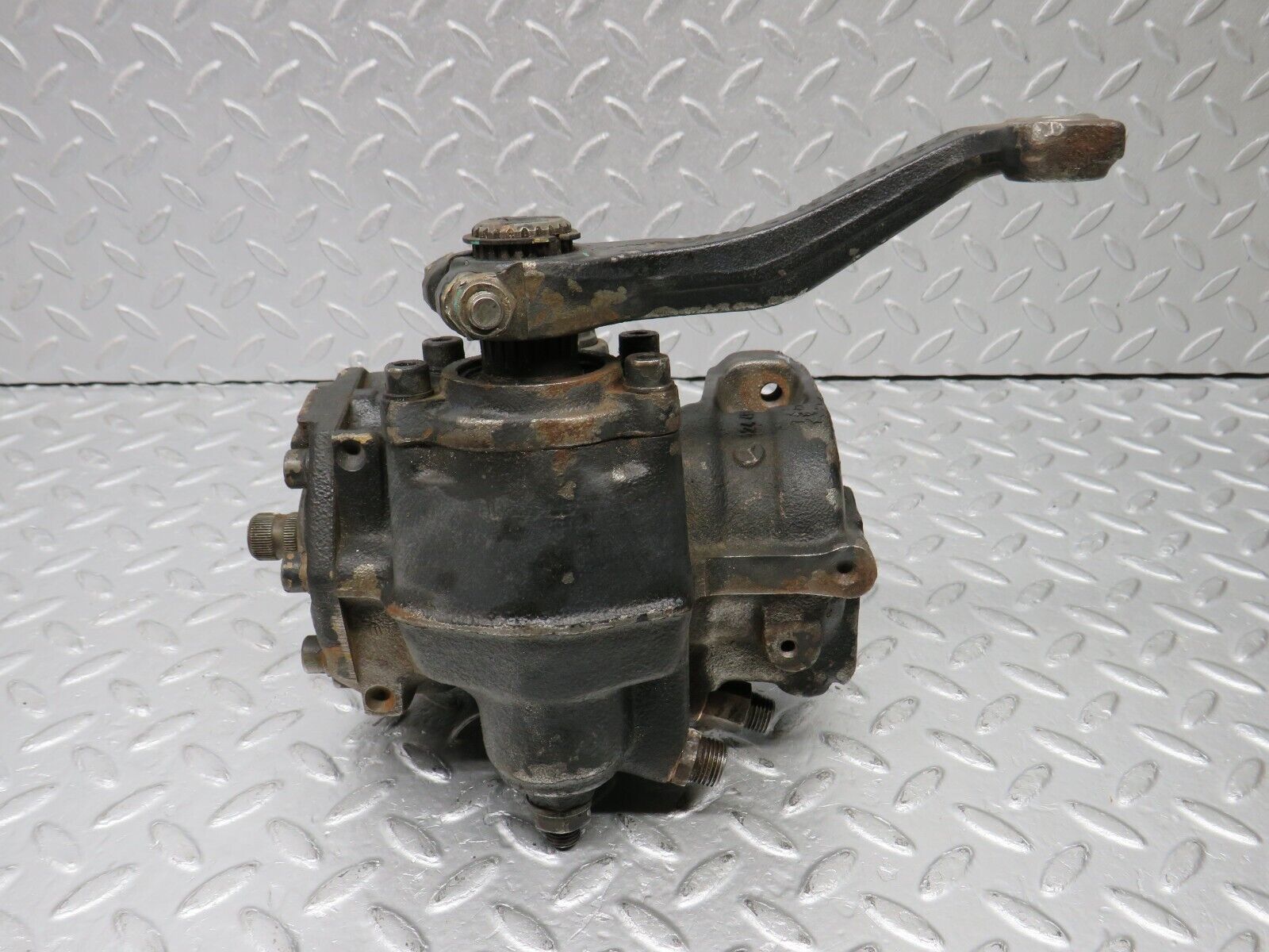 39038 Mercedes-Benz W201 190E 2.6L Steering Box Steering Rack 1244611601