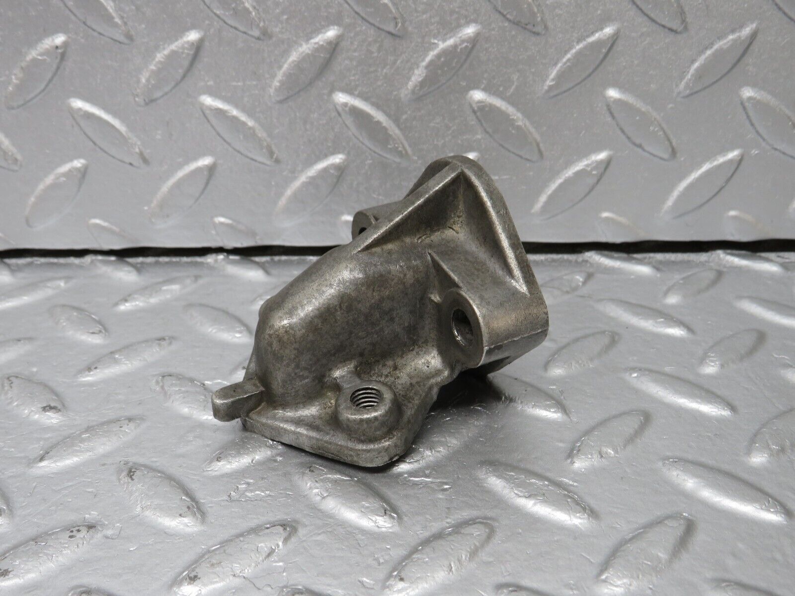 40447 Mercedes-Benz W110 230 Fuel Pump Flange Support