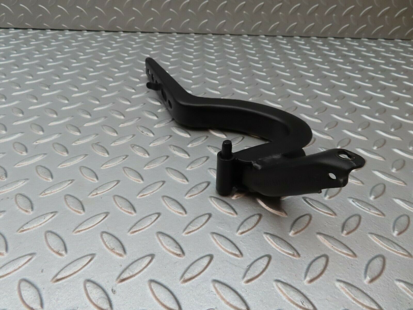 4239 Mercedes-Benz V123 240D LWB Trunk Lid Hinge Left Side 1237500187