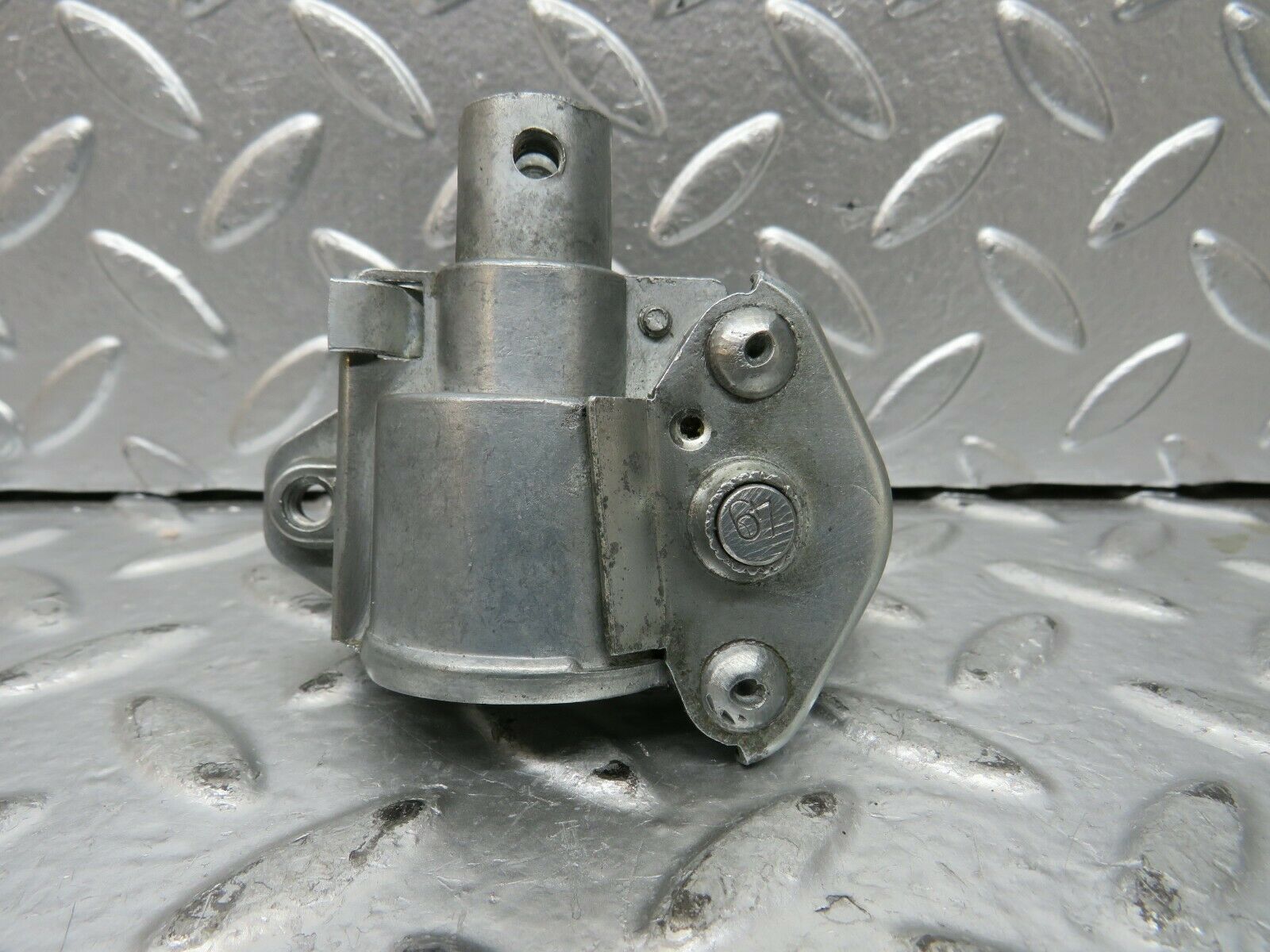 23475 Mercedes-Benz W114 280E Left Door Air Vent Window Regulator