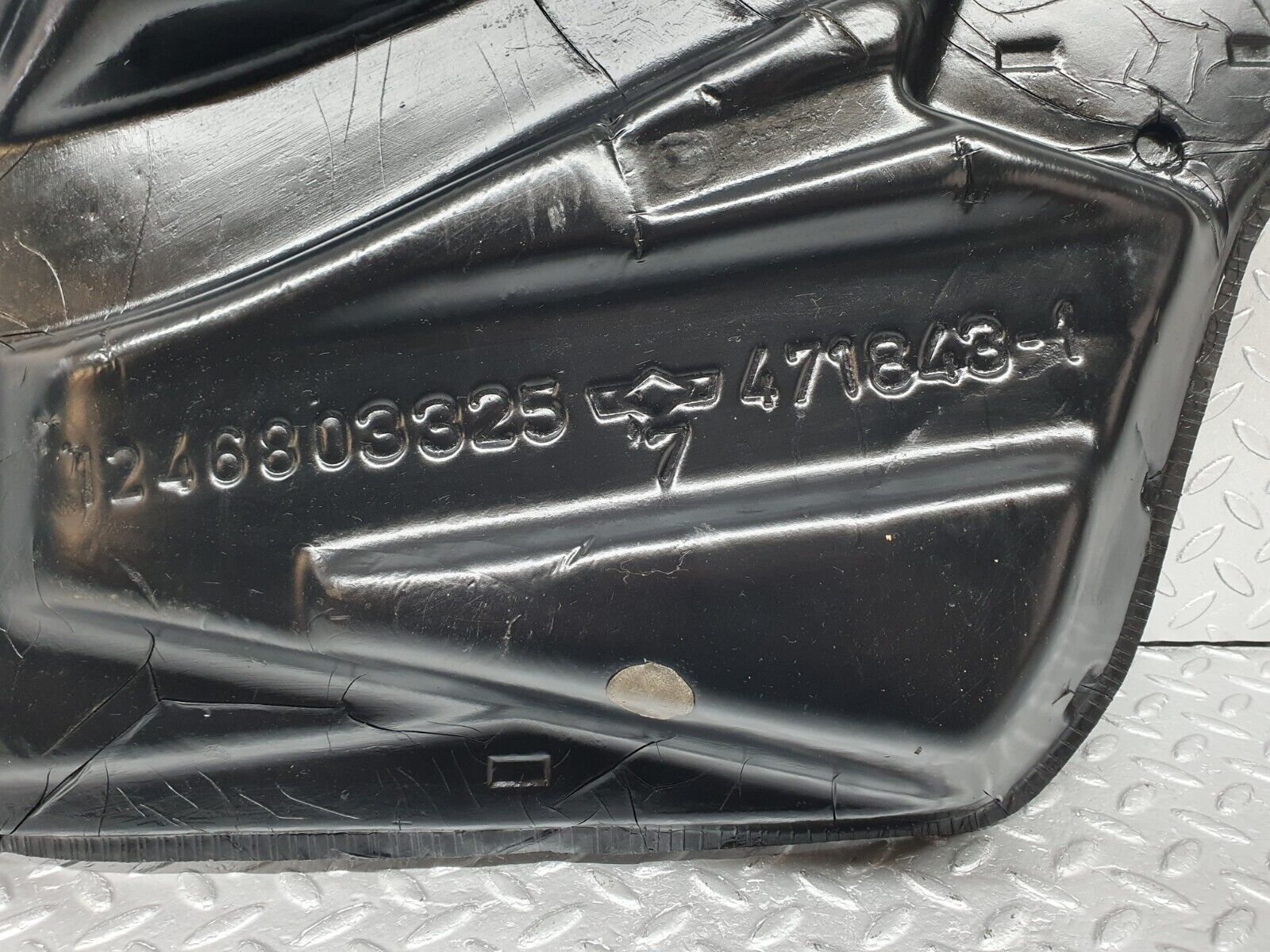 41379 Mercedes-Benz W124 200E Front Floor Cover 1246803325