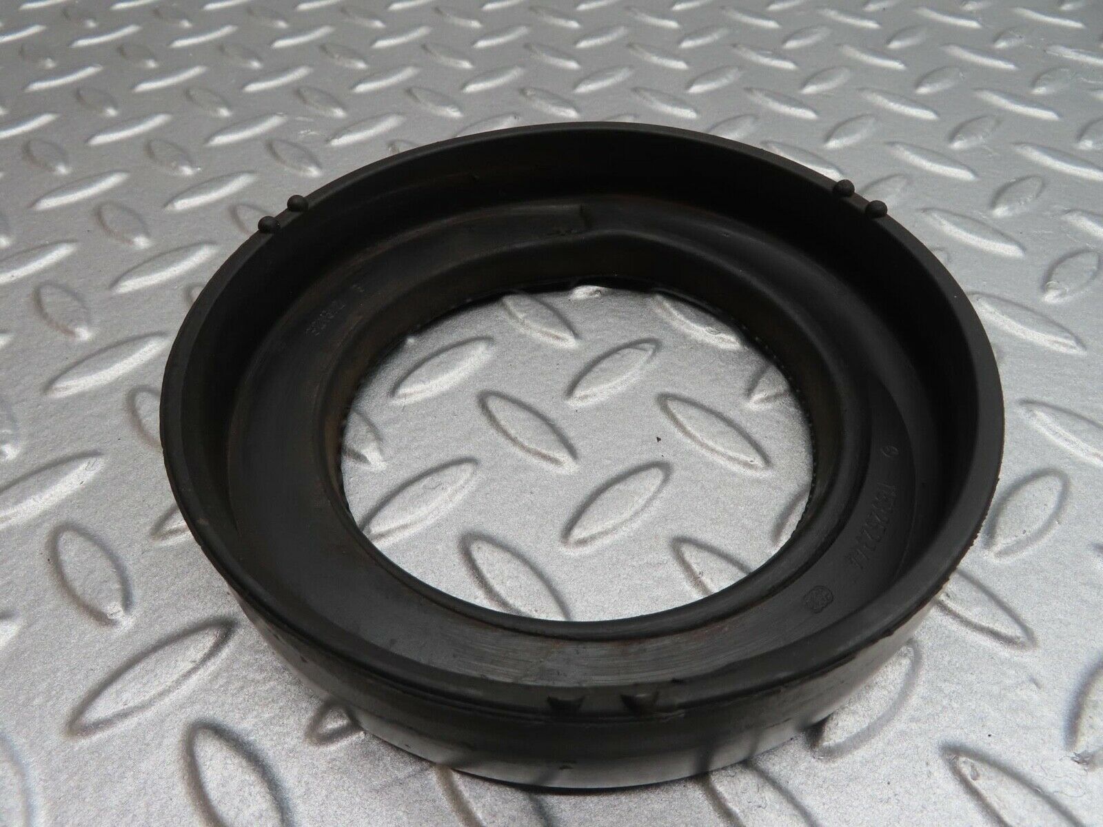 14132 Mercedes-Benz C107 280SLC Rear Coil Spring With Rubber Buffer