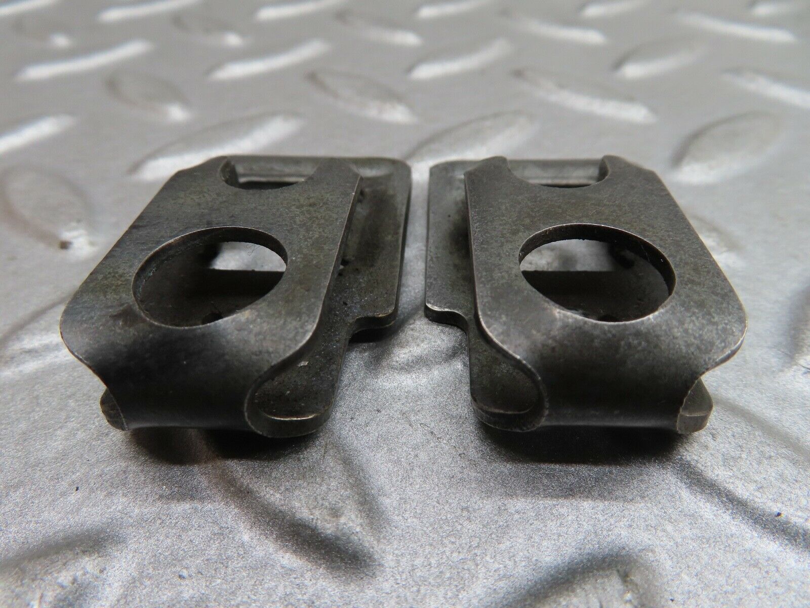 17507 Mercedes-Benz R129 300SL Coupe Fuel Injector Bracket Holder