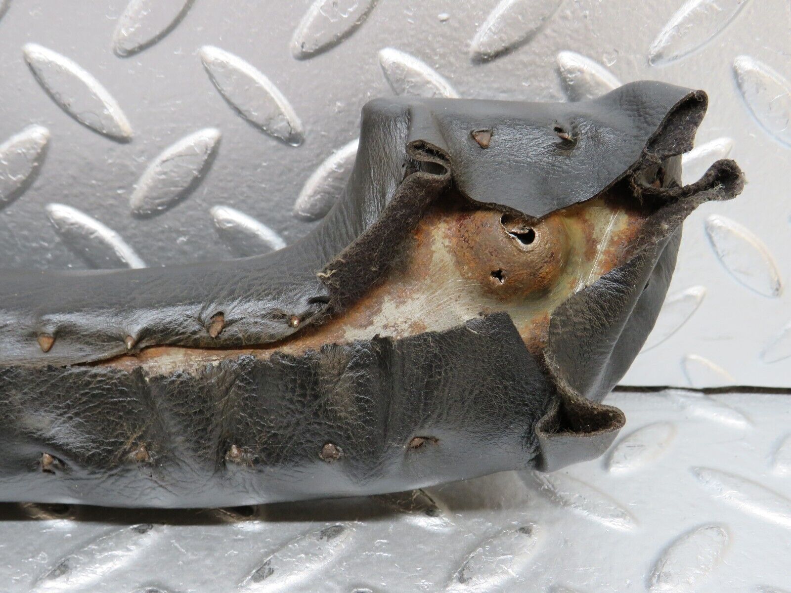 0187 Mercedes-Benz W120 Ponton Arm Rest Top Pad Black