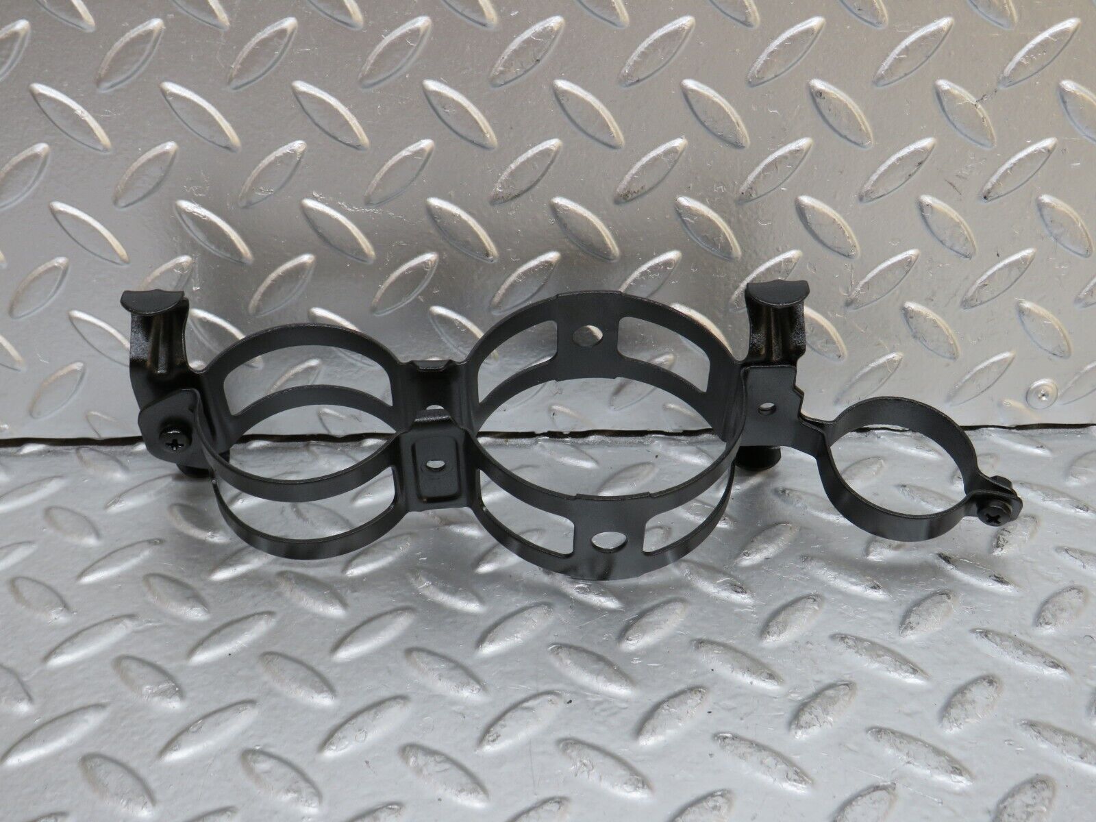 29429 Mercedes-Benz W124 230E Fuel Pump Fuel Filter Bracket