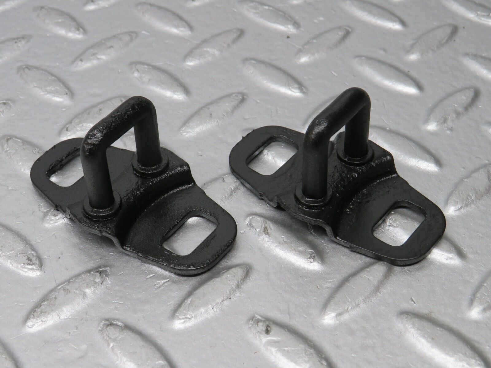 39708 Mercedes-Benz R129 320SL Coupe Bonnet Lock Catch Pair 1298800060