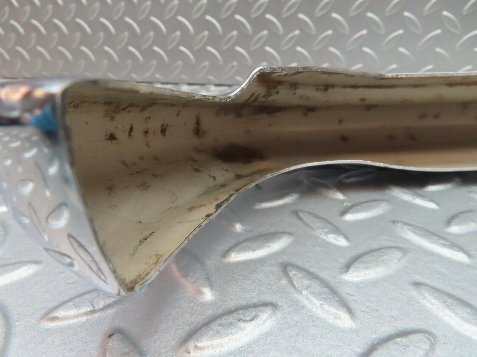 10624 Mercedes-Benz W108 Rear Left Upper Bumper Corner