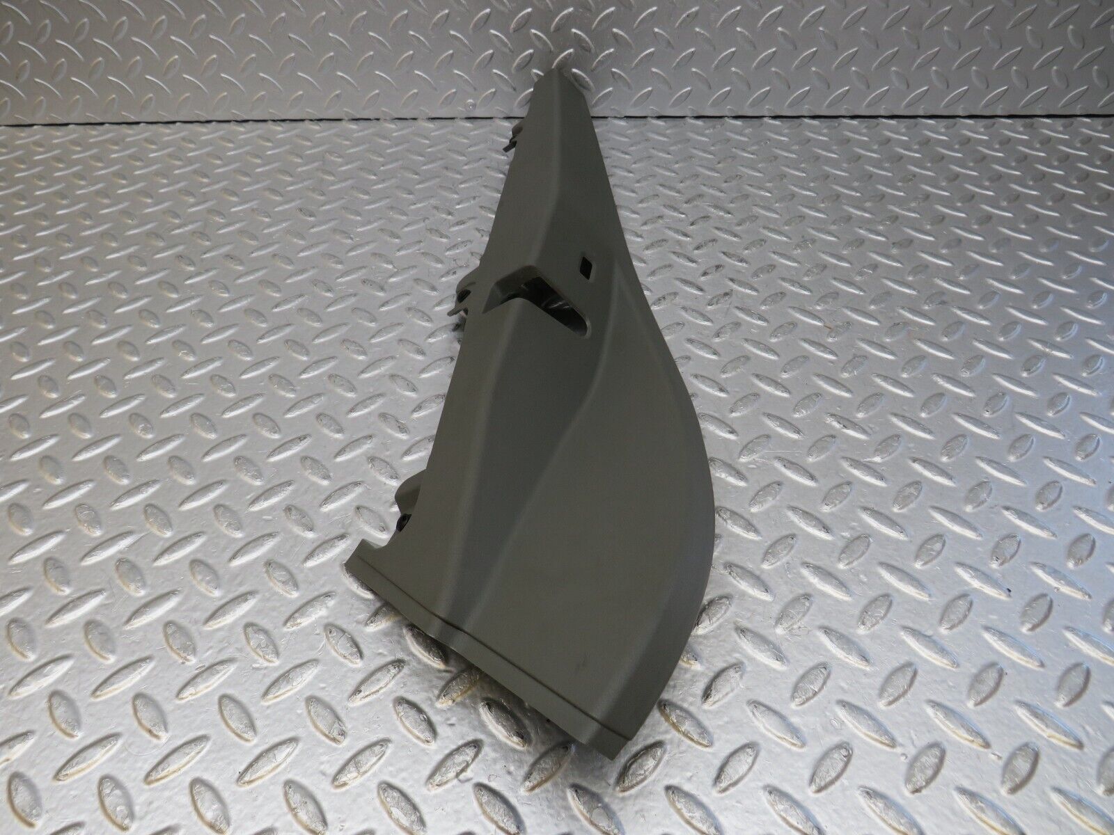 35207 Mercedes-Benz W221 Rear Left Door Lock Cover Trim Grey 2217380121