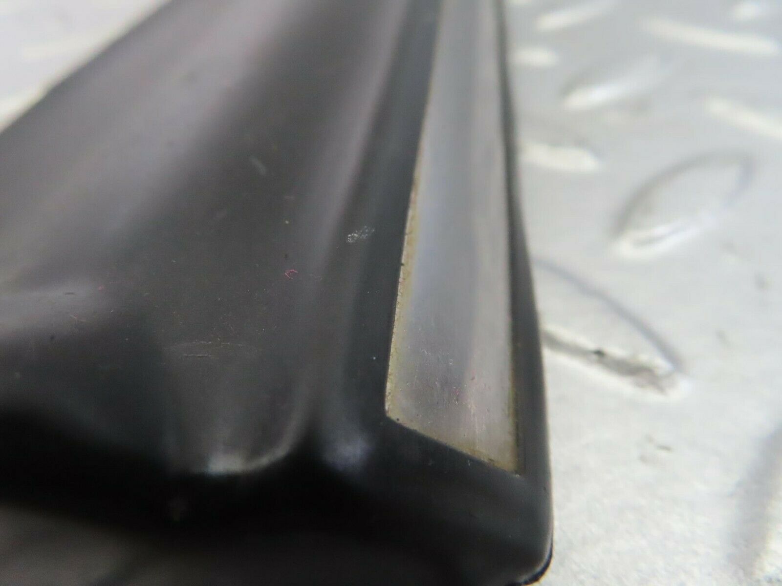 9952 Mercedes-Benz C123 230CE Coupe Front Left Fender Wing Lower Trim