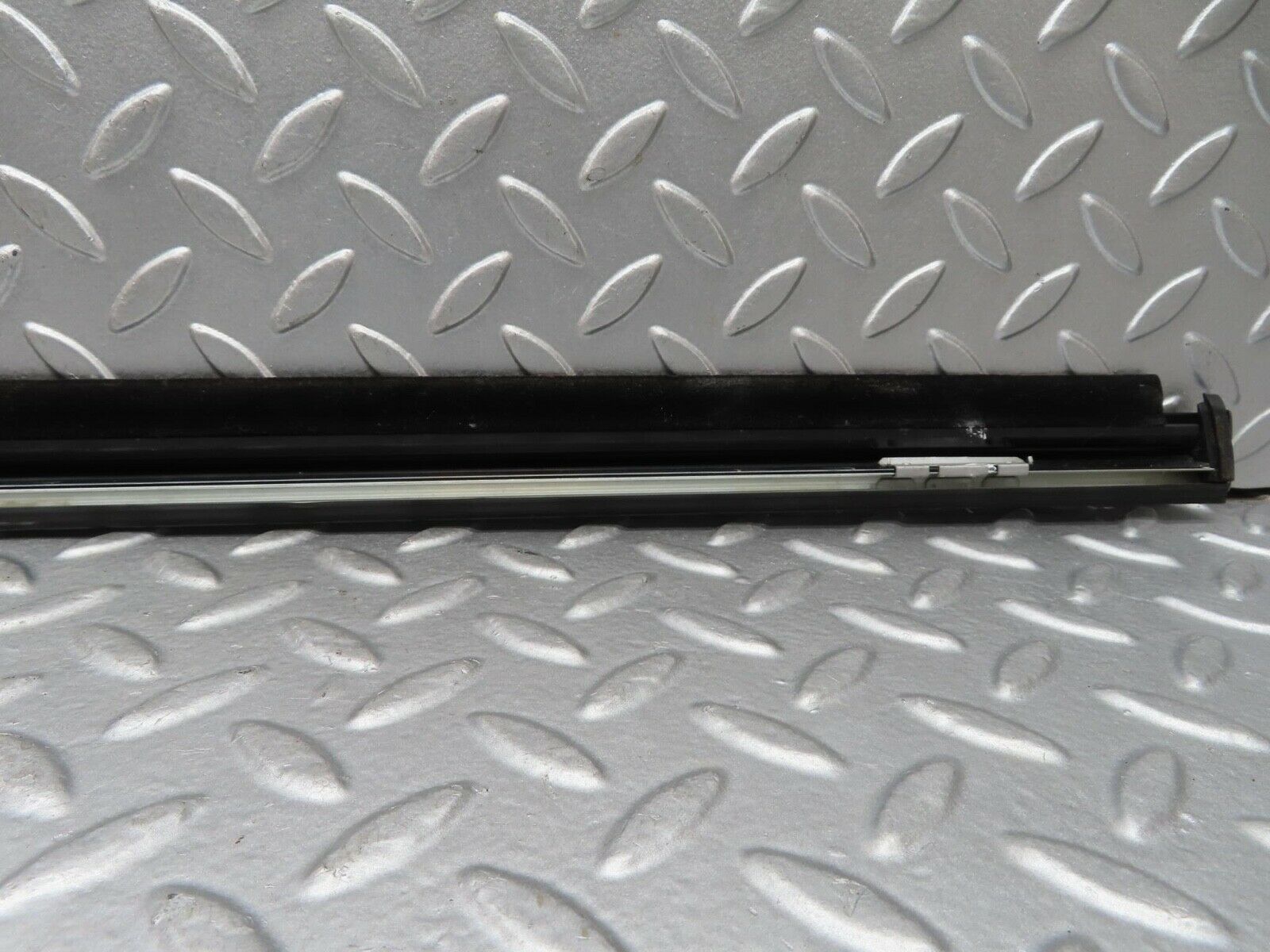 15192 Mercedes-Benz W140 S320 Front Right Door Chrome Moulding Trim