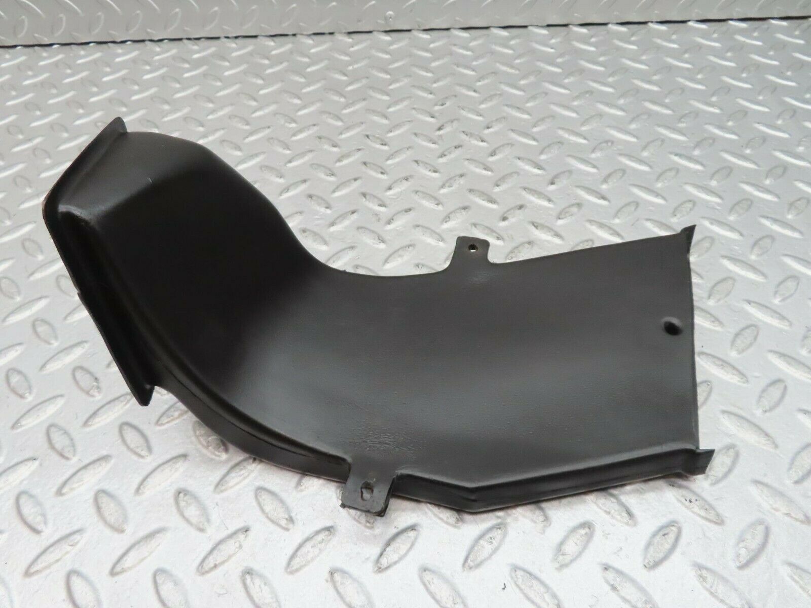 16592 Mercedes-Benz C107 380SLC Floor Ventilation Duct Right 1078310246