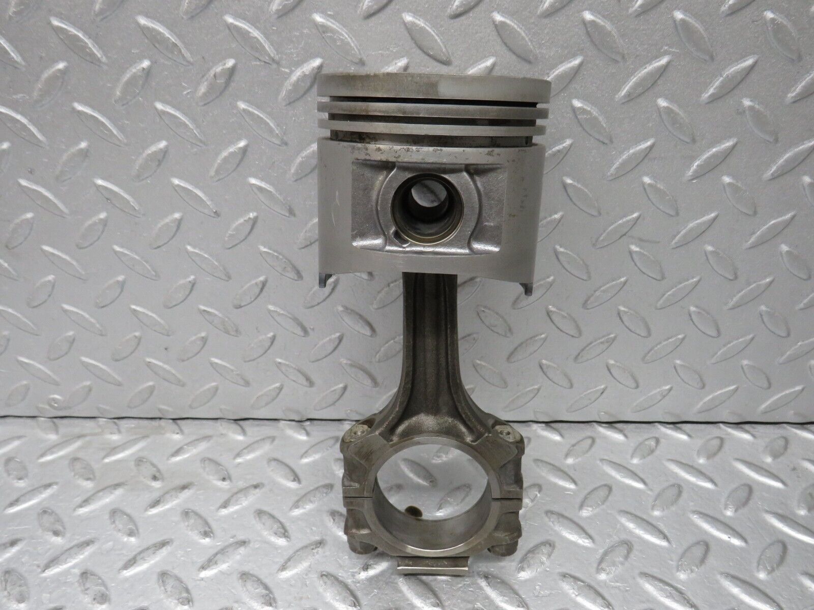 37630 Mercedes-Benz W109 300SEL Piston With Connecting Rod 91.5 mm