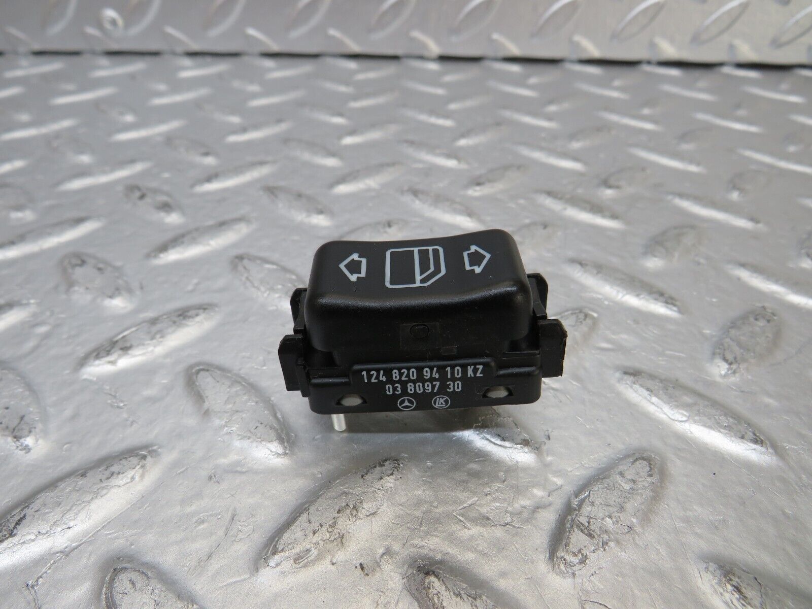 25738 Mercedes-Benz W124 280E Electric Window Switch Right 1248209410