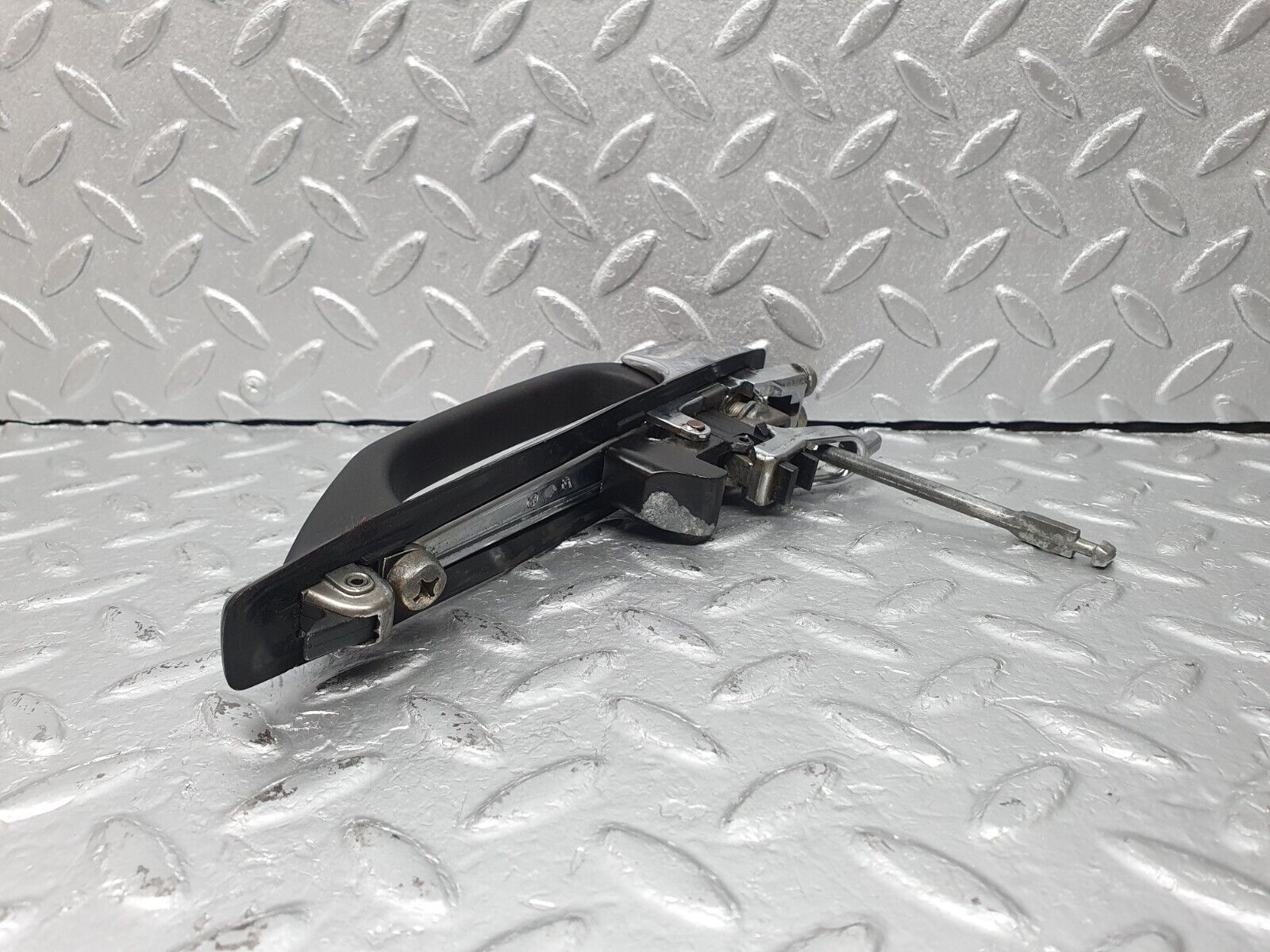 40751 Mercedes-Benz W123 300D Front Left Door Exterior Handle No Key