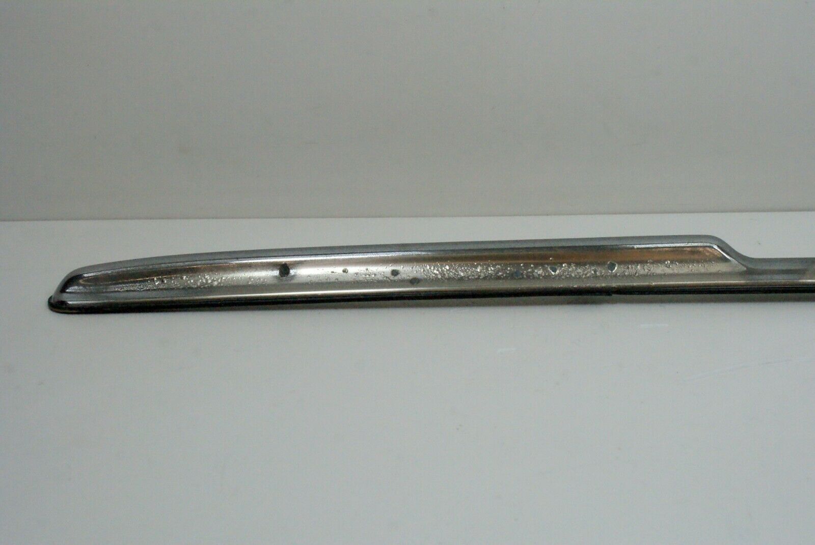 2094 Mercedes-Benz W116 350SE Boot Trunk Handle Bar Chrome 1167580102