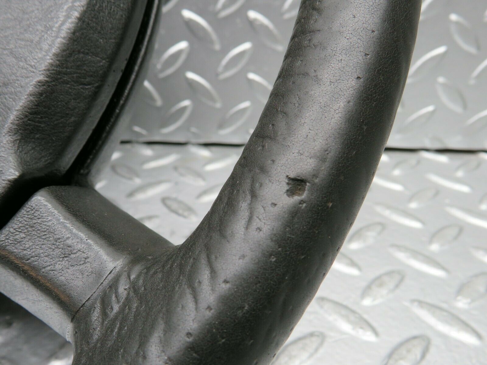 22931 Mercedes-Benz C123 230CE Coupe Steering Wheel 1264640017