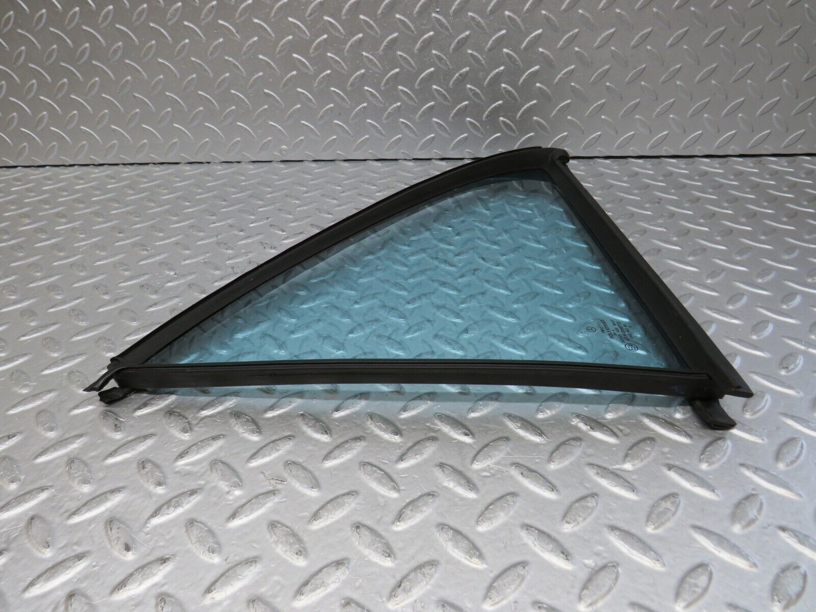 35061 Mercedes-Benz W210 320E Rear Left Quarter Window Glass 2107340124