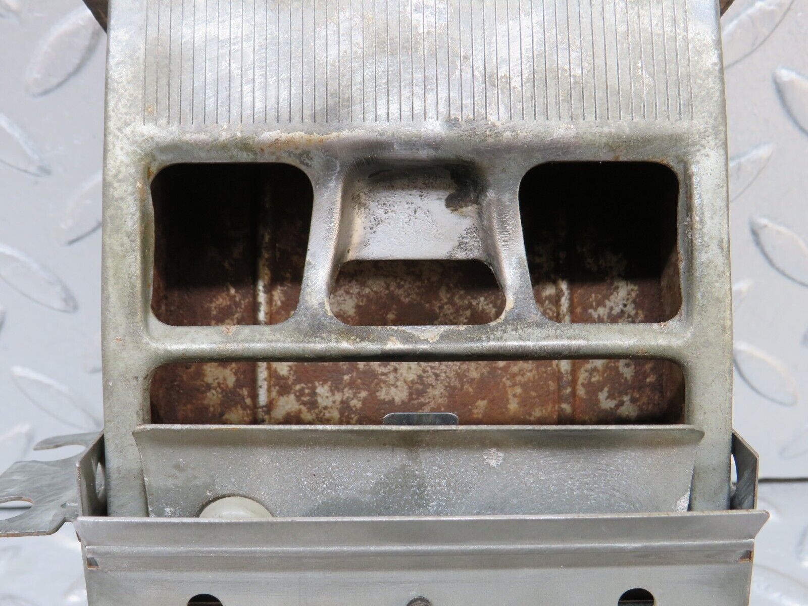 37552 Mercedes-Benz W109 300SEL Centre Console Ashtray Wood Finish