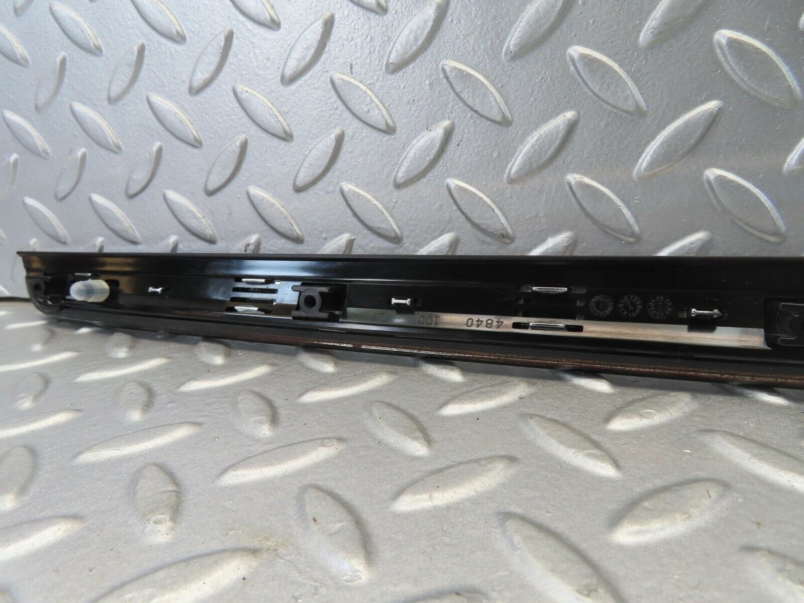 11103 Mercedes-Benz W221 S320 Front Left Interior Wood Trim 2217200322