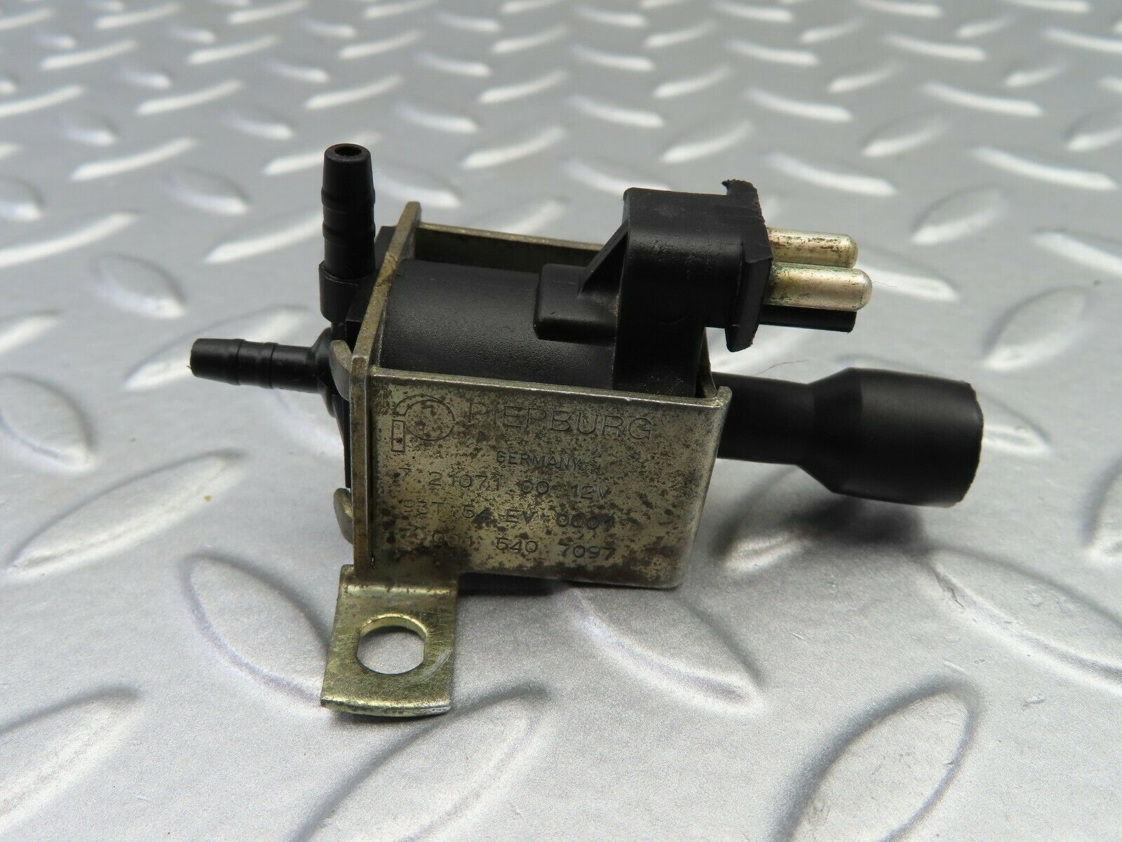 6711 Mercedes-Benz S124 E220 Wagon Vacuum Control Valve Pierburg 0015407097